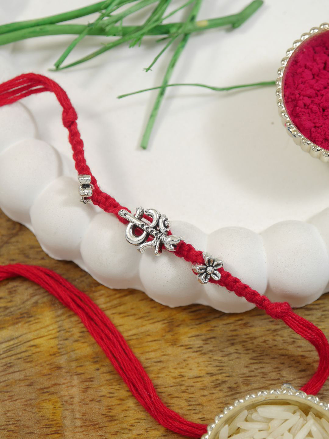 I Jewels OM Design Thread Rakhi With Roli Chawal