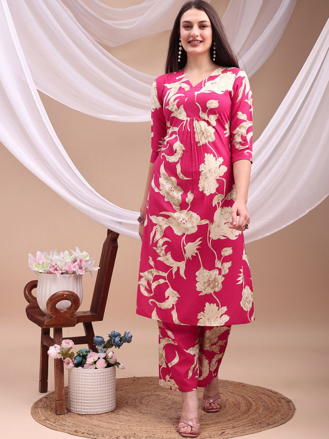 KALINI Women Floral Printed Regular Kurta with Palazzos