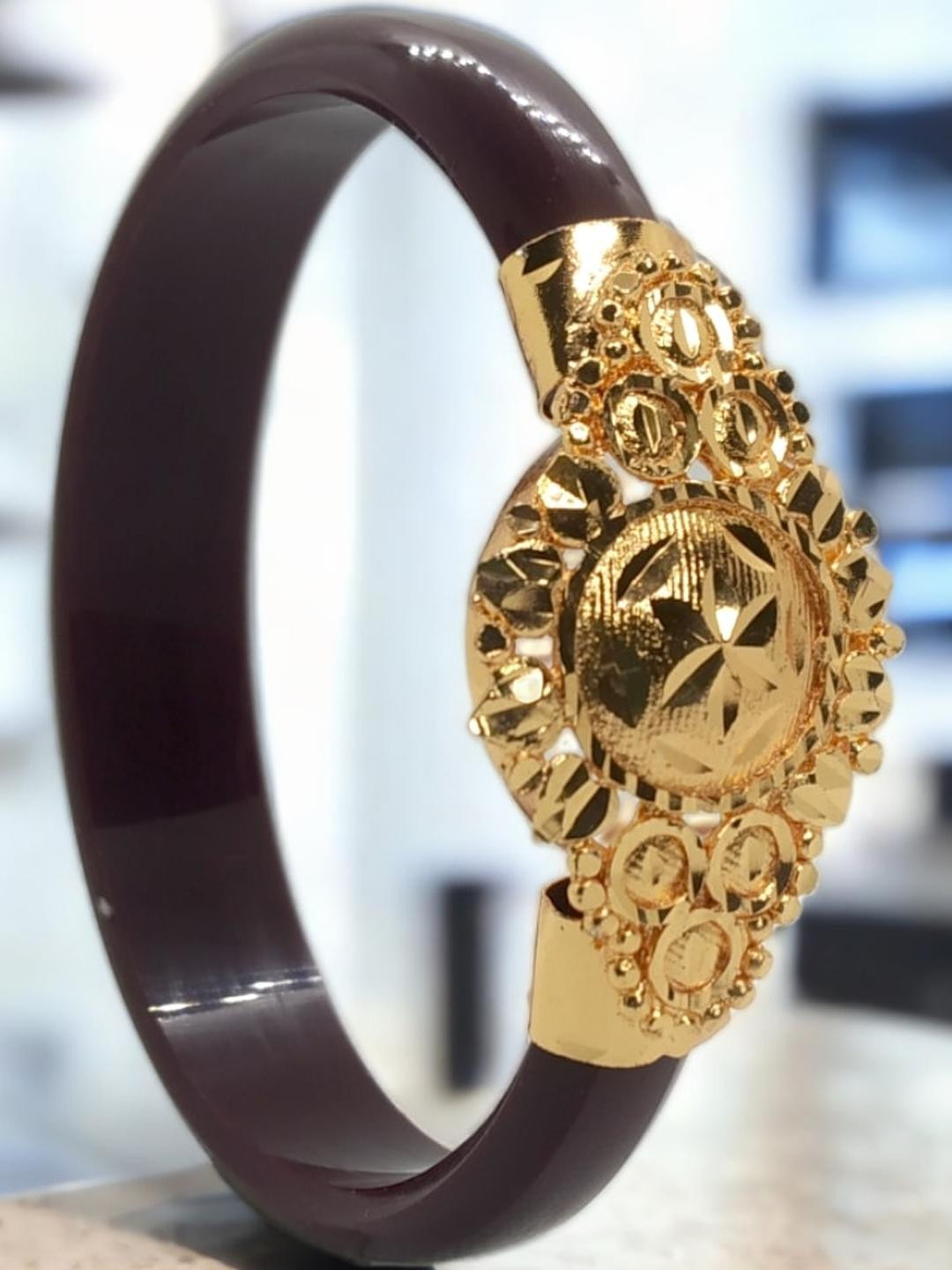 Tanvi J Women Maroon Bangle