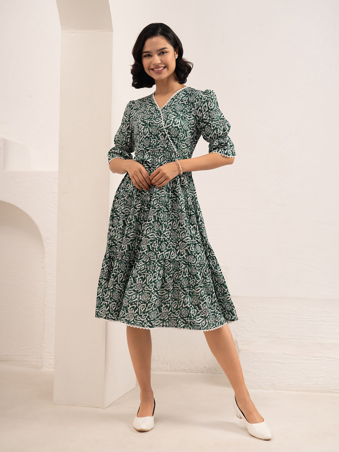 AASK Women Green Printed Delta Crepe Fit and Flare Dress