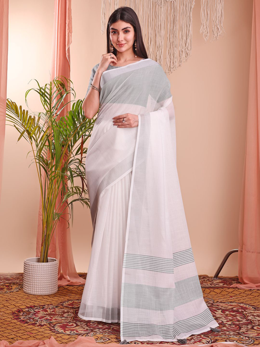 DIVASTRI Women's Soft Linen Cotton Solid Saree