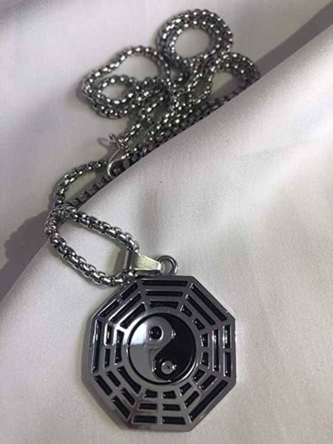 P. R. PRINTS Stainless Steel Silver-Plated Yin & Yang Pendants With Chains