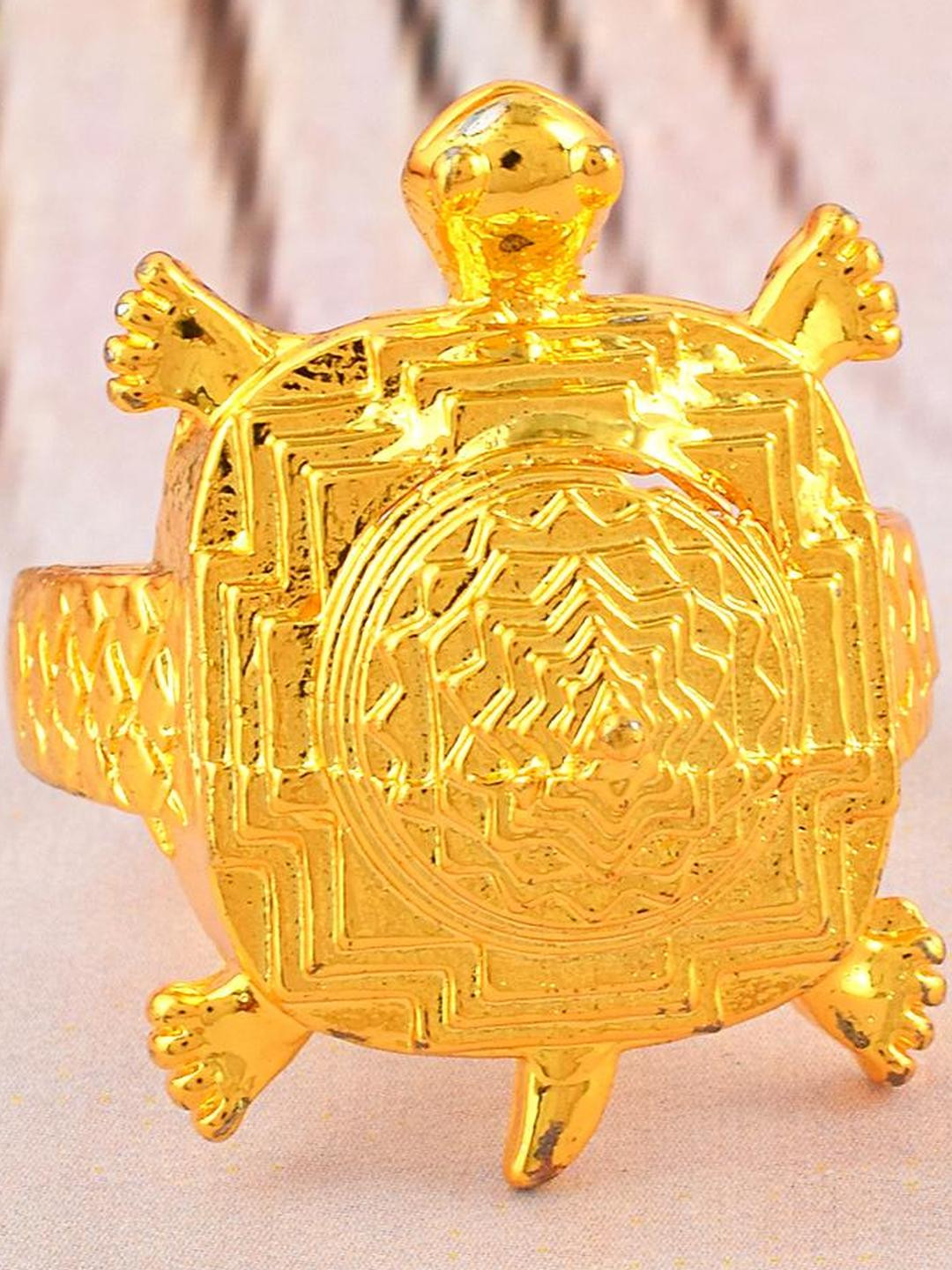 MEMOIR Gold-Plated Tortoise Finger Ring