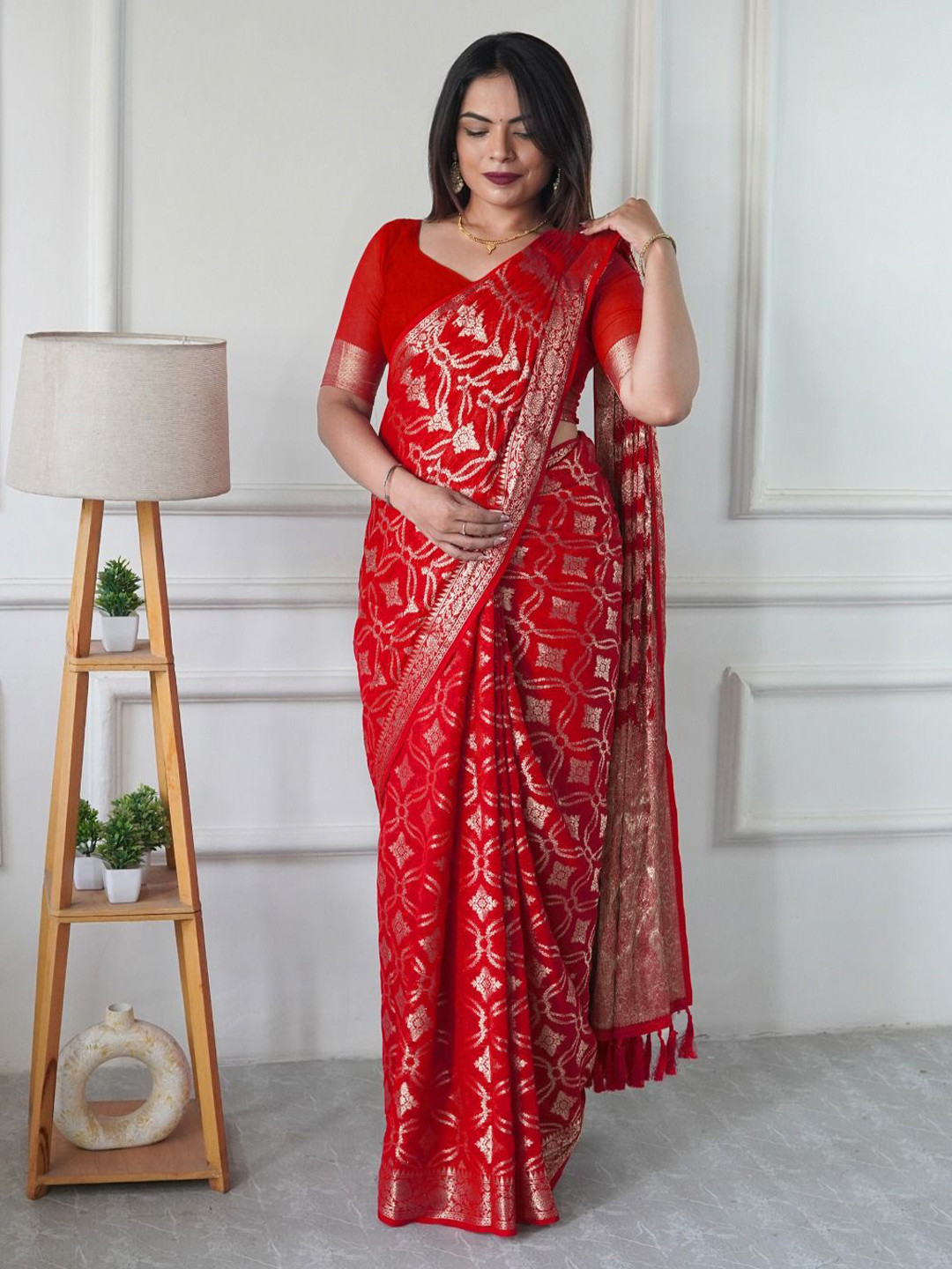 FLOURIOUS Woven Design Zari Pure Georgette Ready to Wear Banarasi Saree