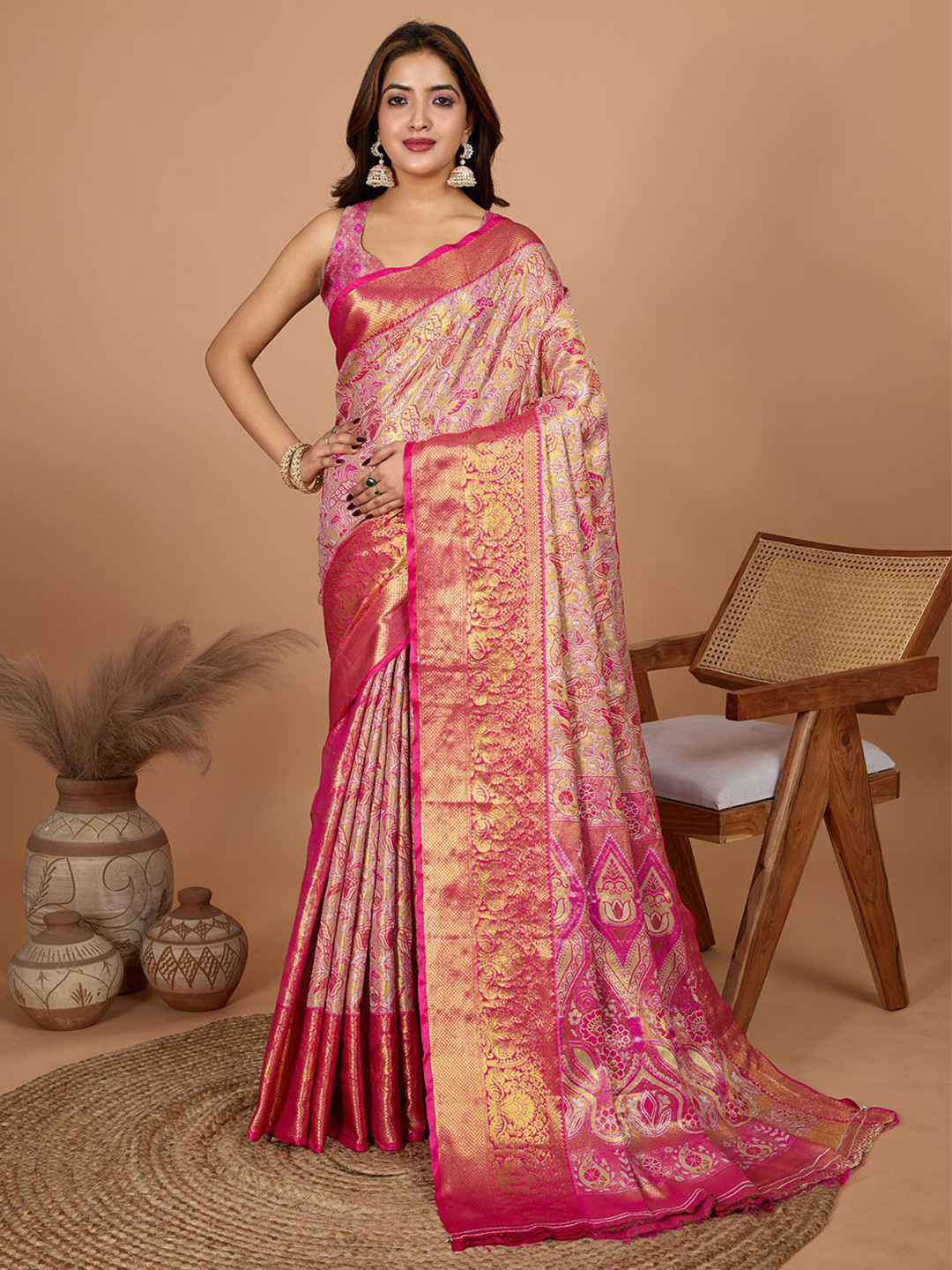 Pandadi Saree Ethnic Motif Woven Design Zari Kanjeevaram Saree