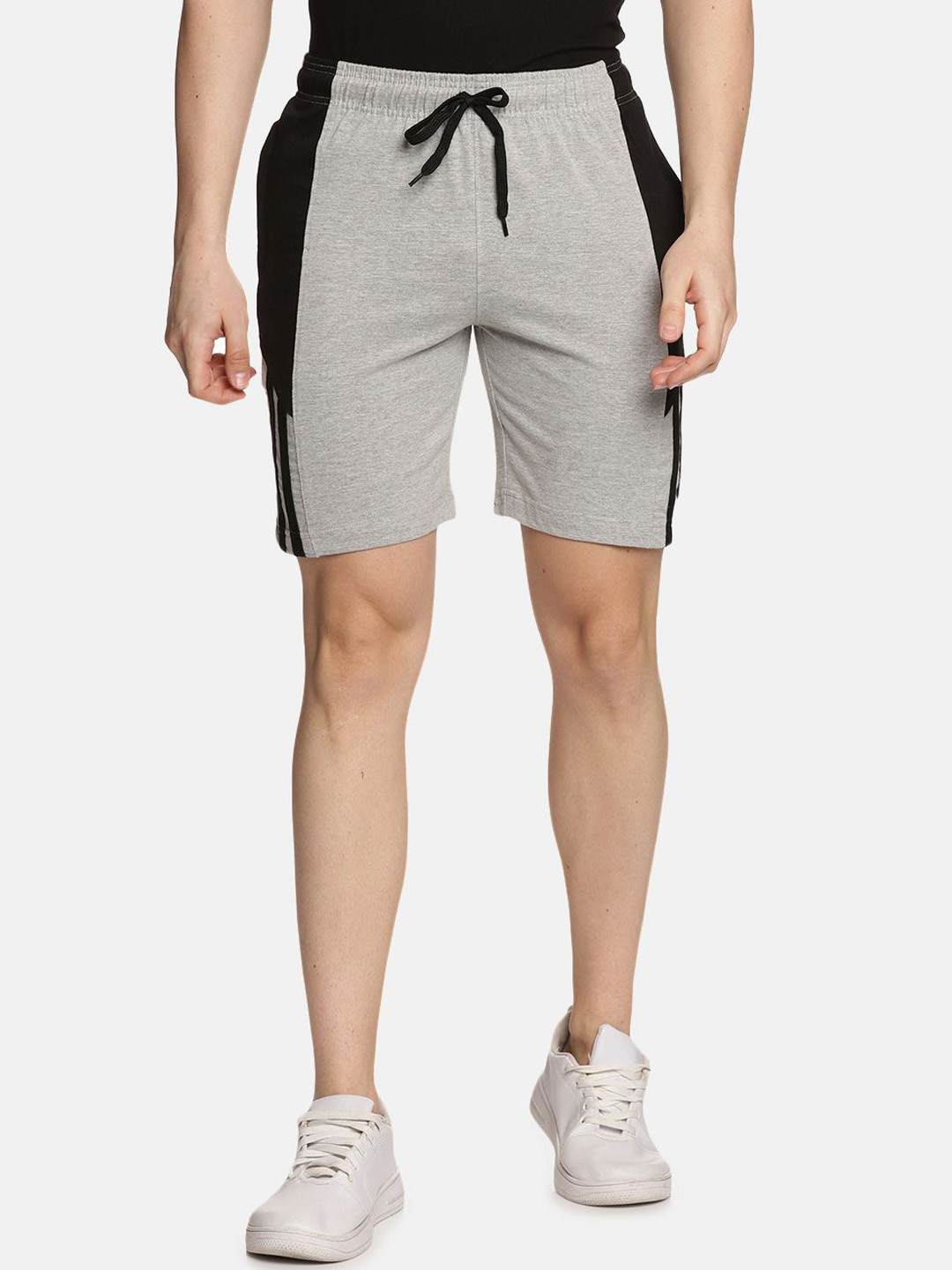 Genx Men Colourblocked Regular Fit Shorts