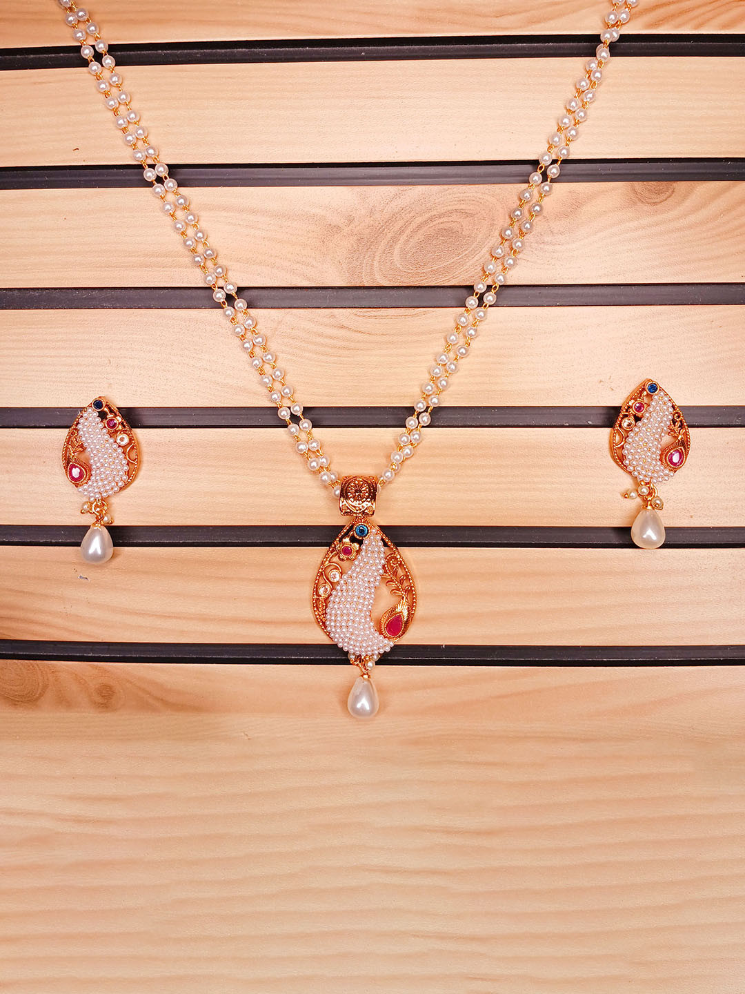 GOLD CASH Rose Gold-Plated Stone Studded & Beaded  Jewellery Set