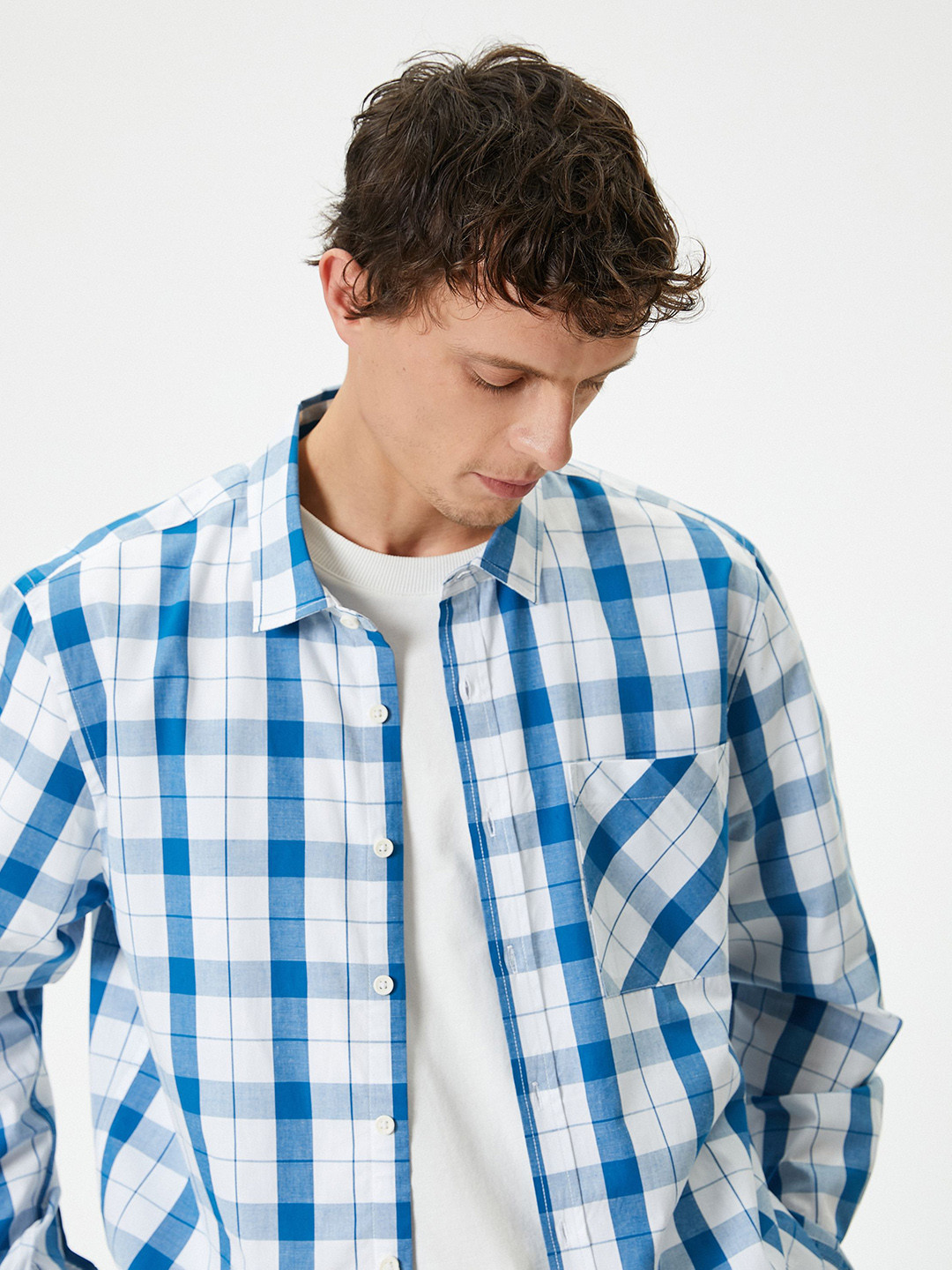 Koton Men Relaxed Fit Spread Collar Gingham Checked Cotton Casual Shirt