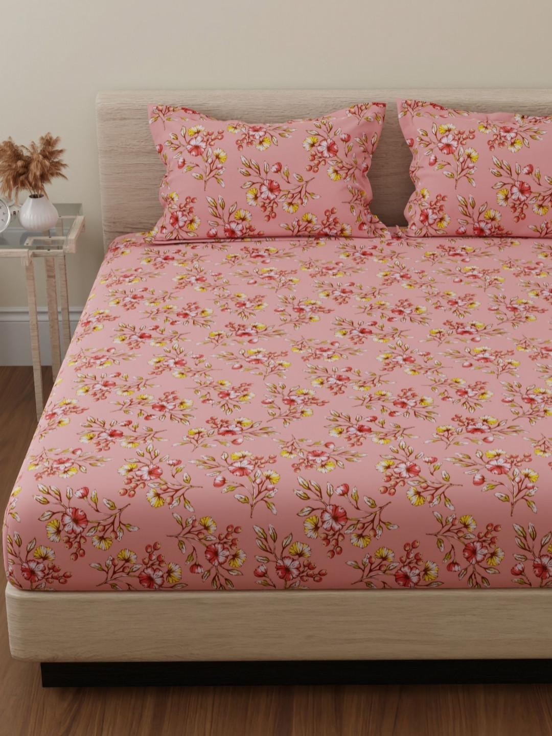 Huesland by Ahmedabad Pink Floral Cotton 144 TC Super King Bedsheet Set-2.75mx2.75m