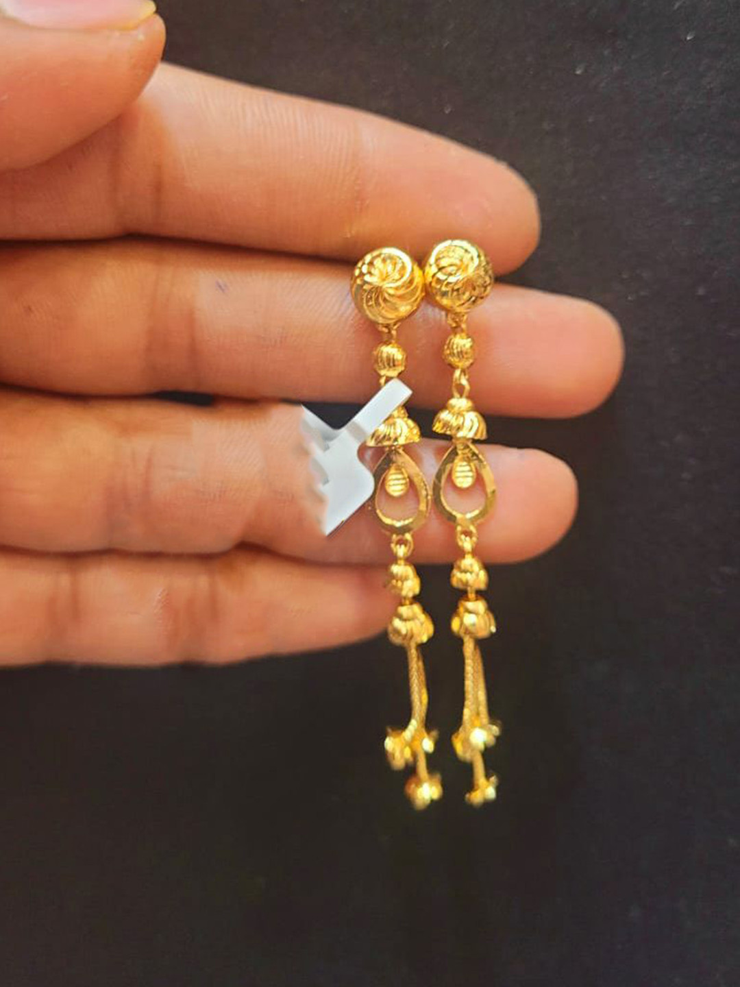 Anshenterpris Gold-Plated Hanging Sui Dhaga Dome Shaped Jhumkas