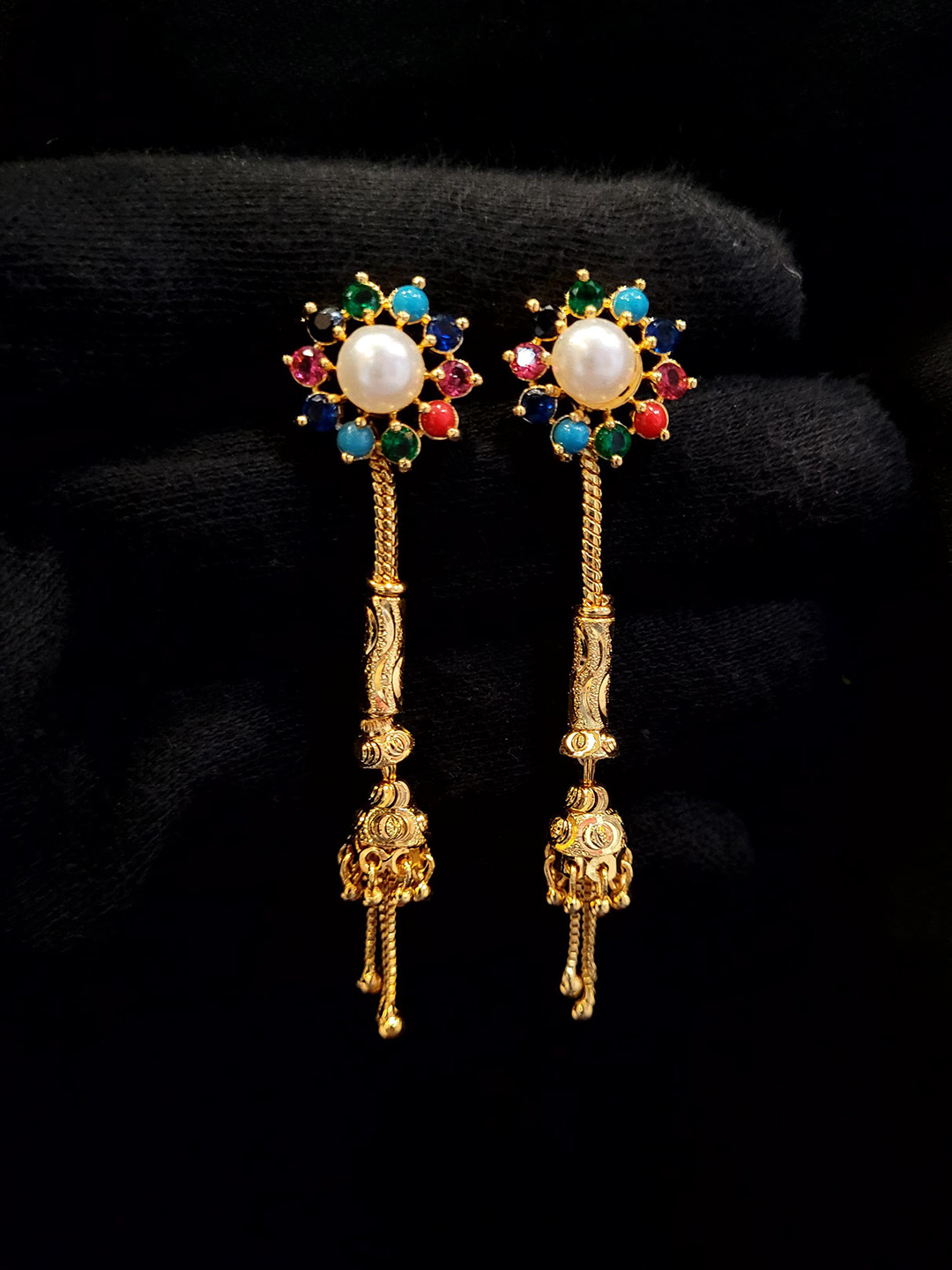 Anshenterpris 2 Gram Gold-Plated Crystals Studded And Pearls Beaded Dome Shaped Jhumkas
