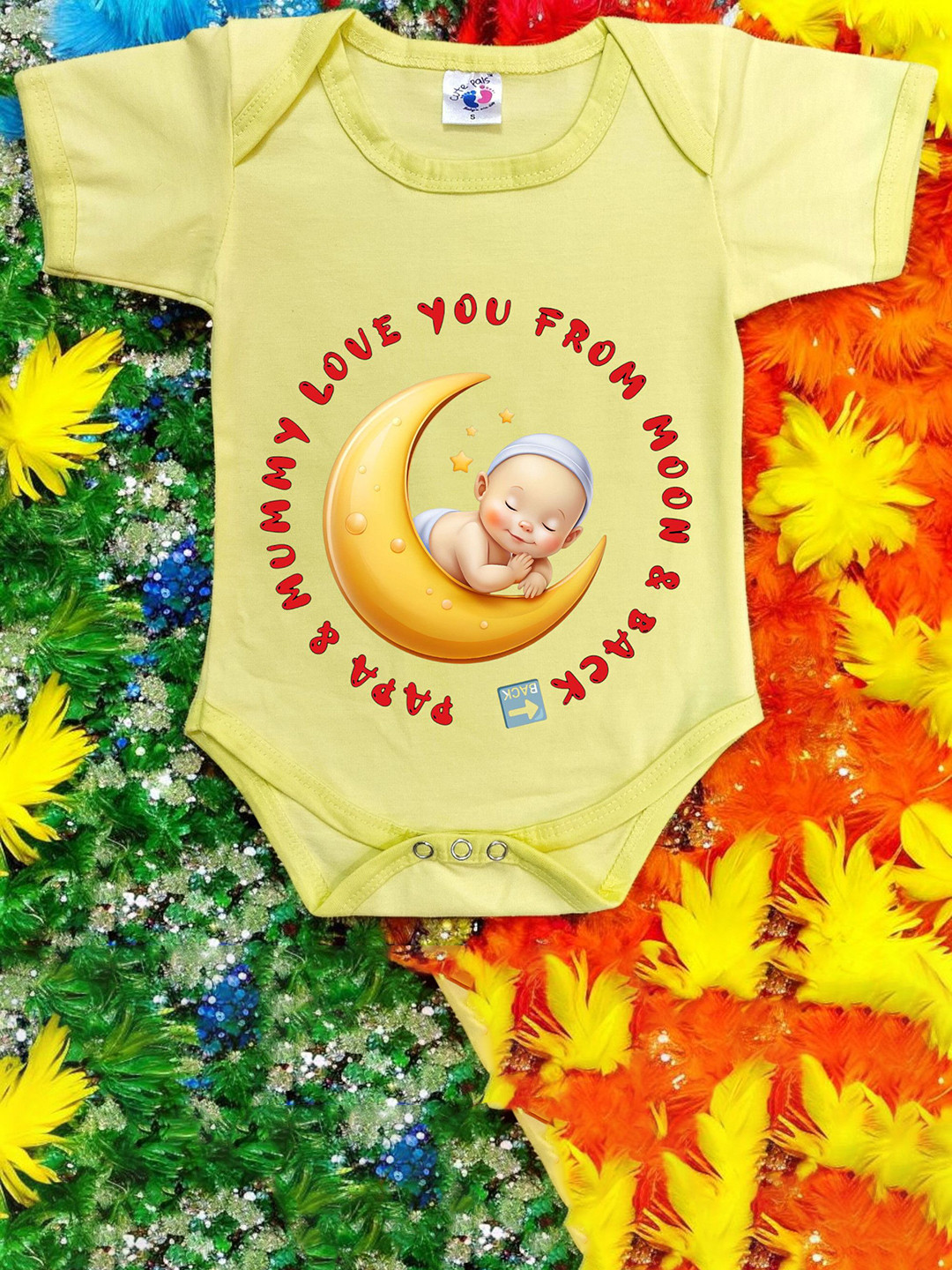 Cute Pals Infants I love Mom & Dad Printed Yellow Cotton Bodysuit