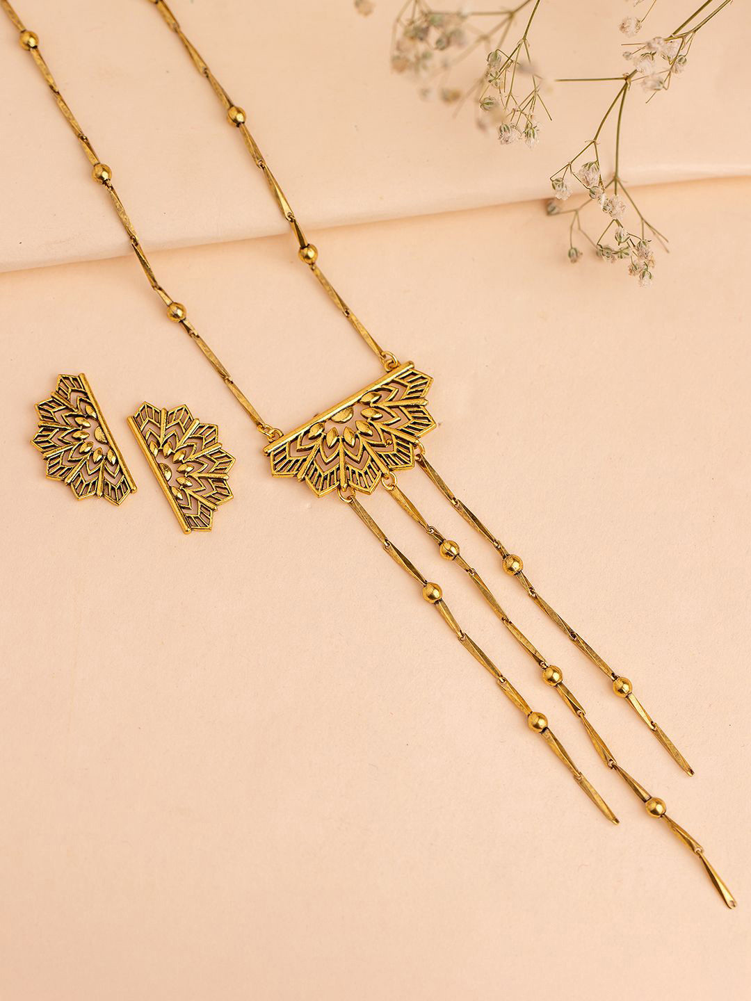 Fringes Dazzling Statement Necklace Set