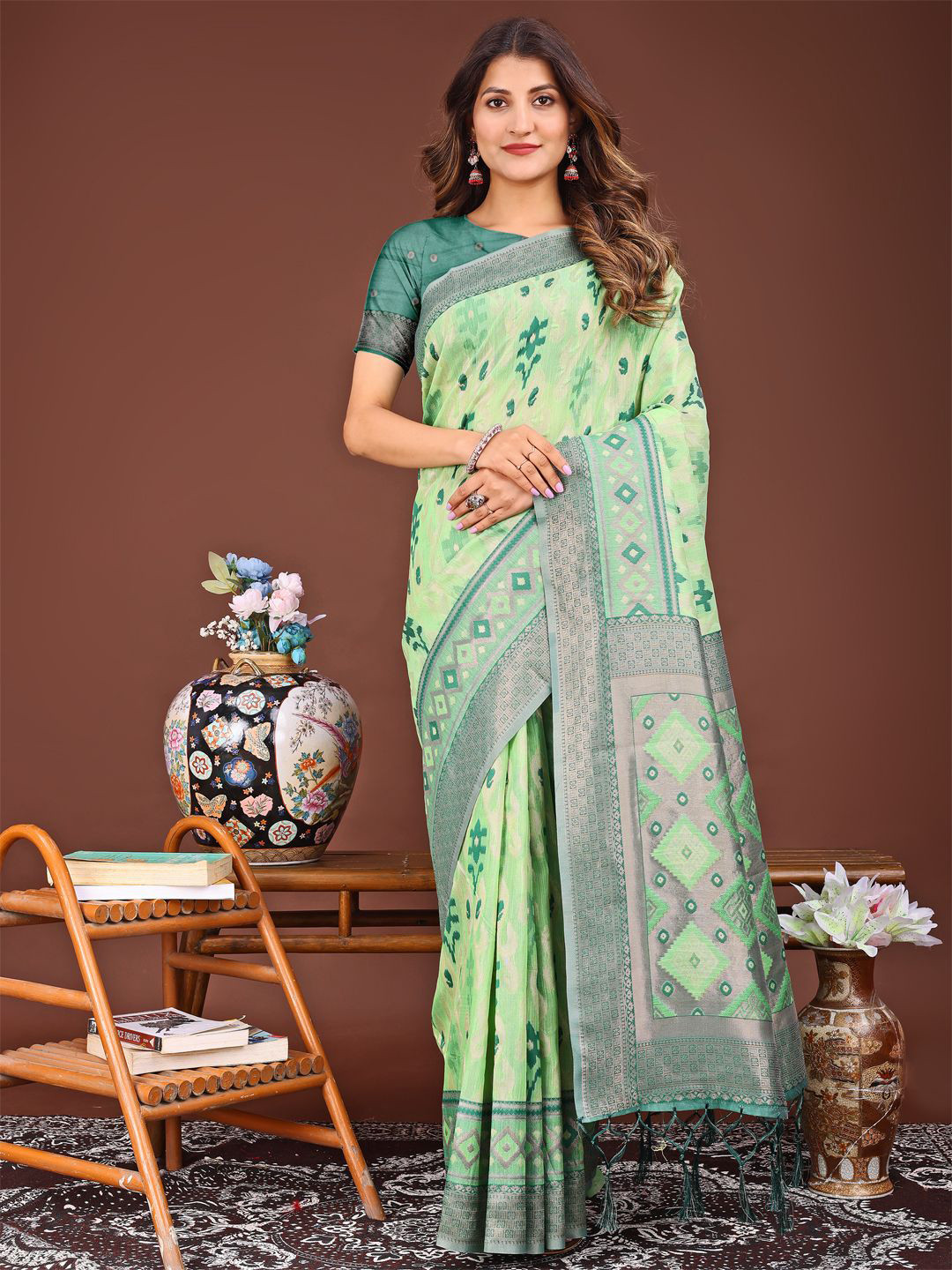 Pandadi Women Woven Design Ikat Sarees