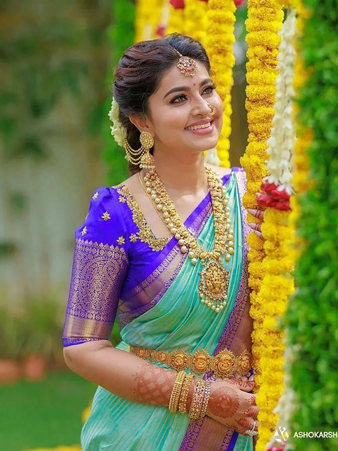 VILLE FASHION Ethnic Motifs Zari Art Silk Kanjeevaram Saree