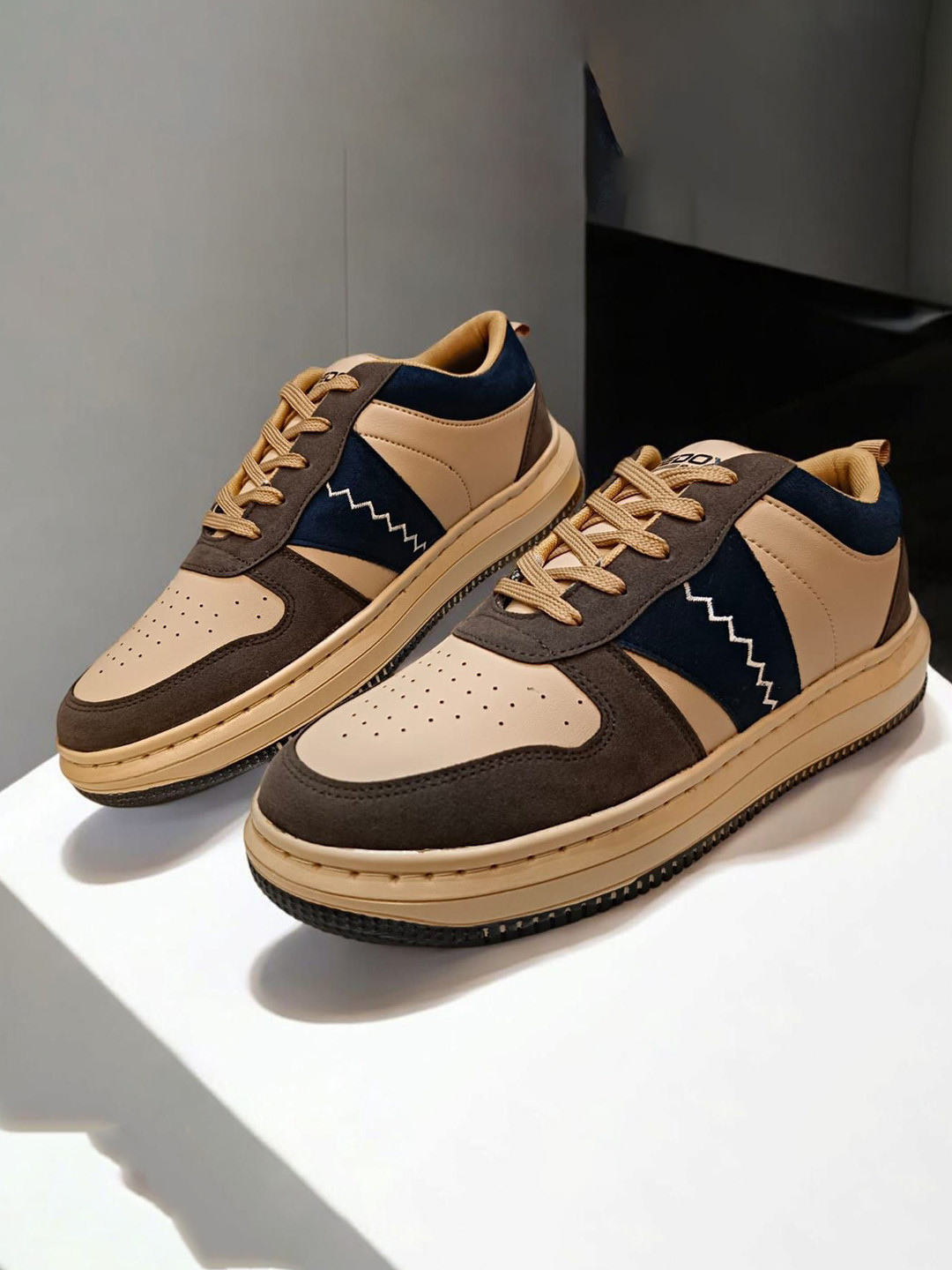 Redox Buzz Men Colourblocked Leather Brogues Casual Shoes