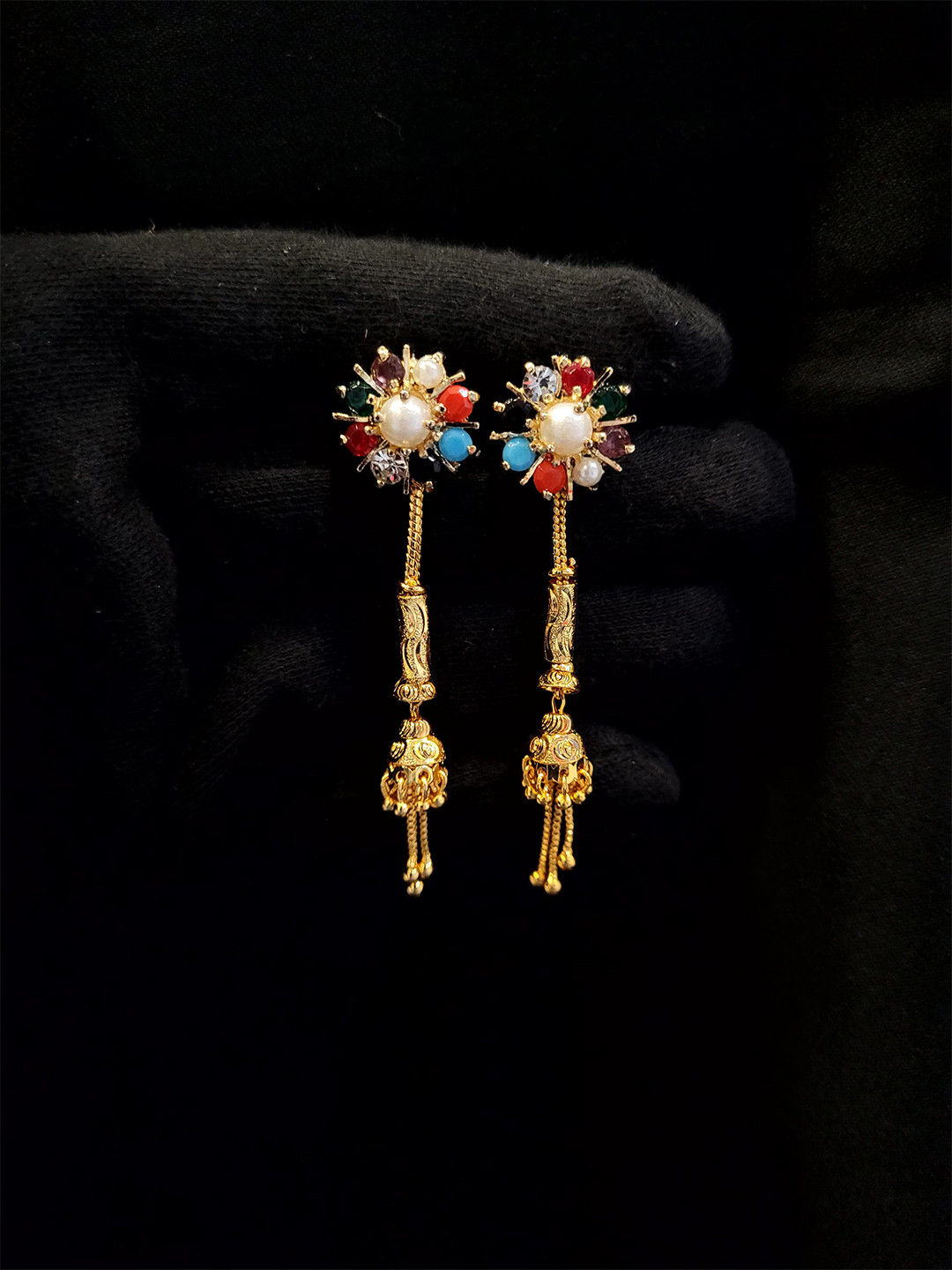 Anshenterpris 2 Gram Gold-Plated Crystals Studded And Pearls Beaded Dome Shaped Jhumkas