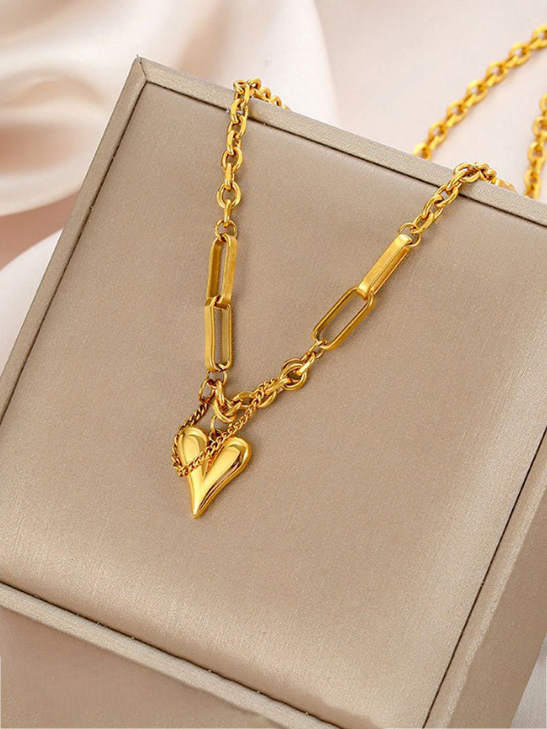 GOLDIWALA Gold-Plated Stainless Steel Chain Necklace