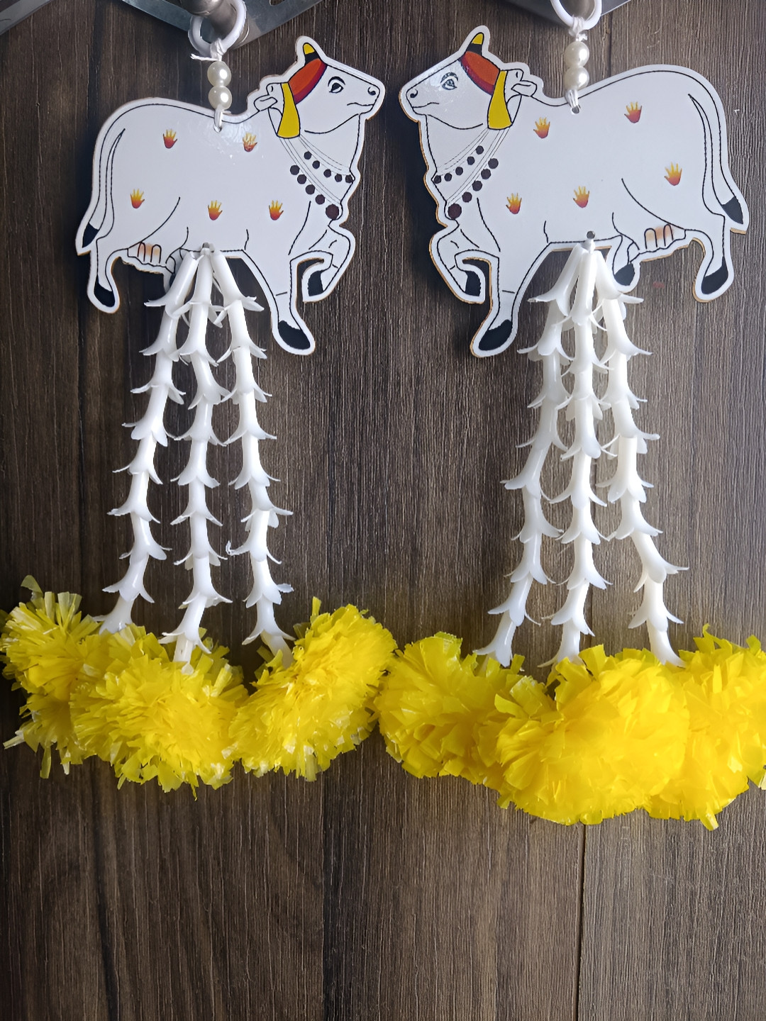 Sellplus 2-Pcs White Pichwai Cow Wooden Festive Hanging