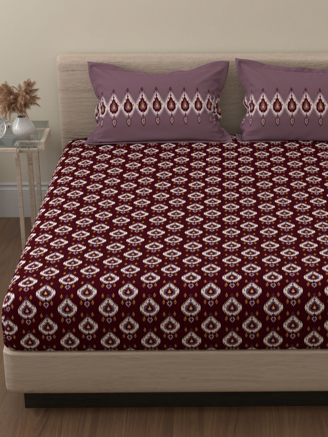 Huesland by Ahmedabad Maroon Floral Cotton 144 TC Double Queen Bedsheet Set-2.44mx2.23m