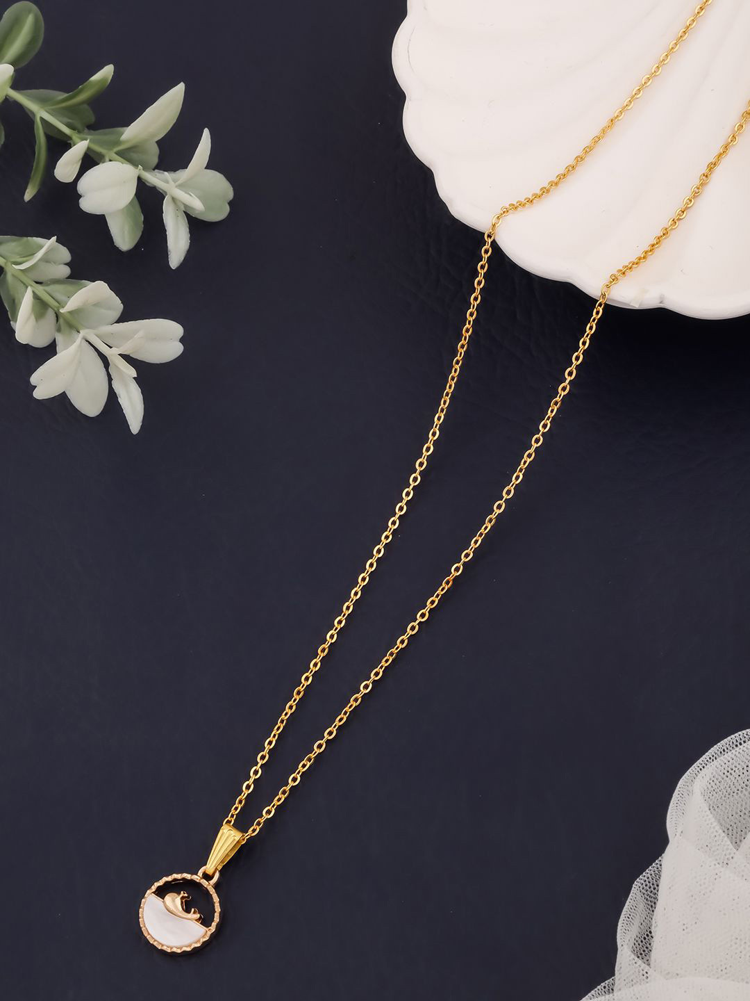 DressBerry Women's Gold-Plated  Relaxing Dolphin Circular Pendant with Chain