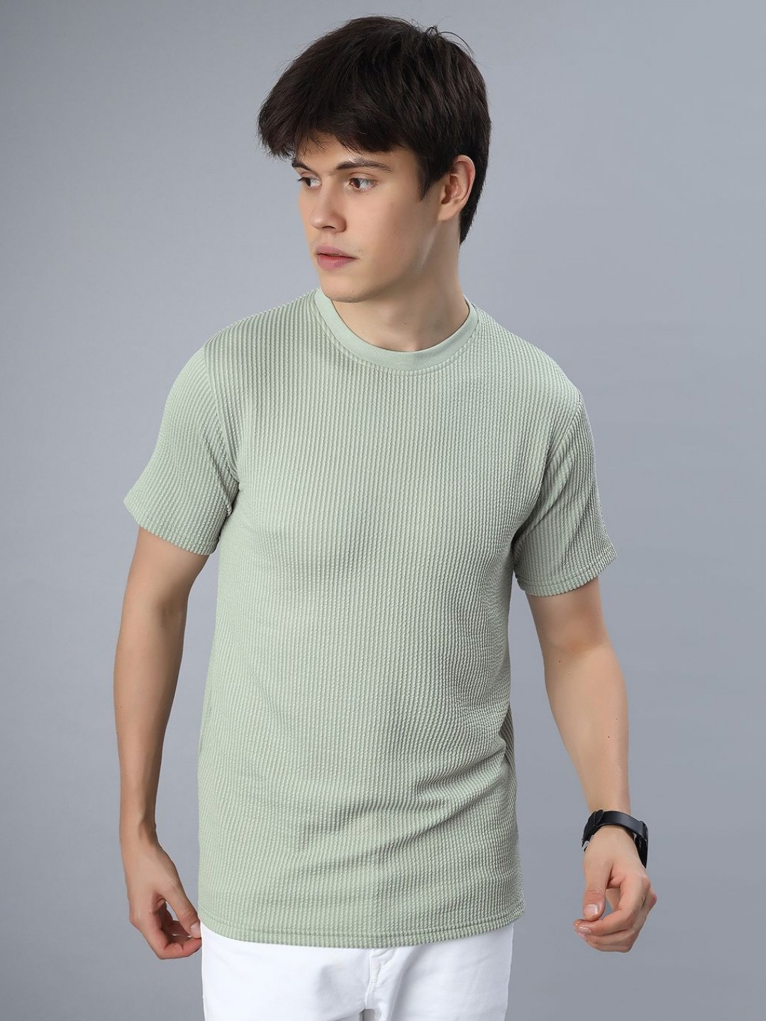 BLUWEEA Structured Round Neck Short Sleeves T-shirt