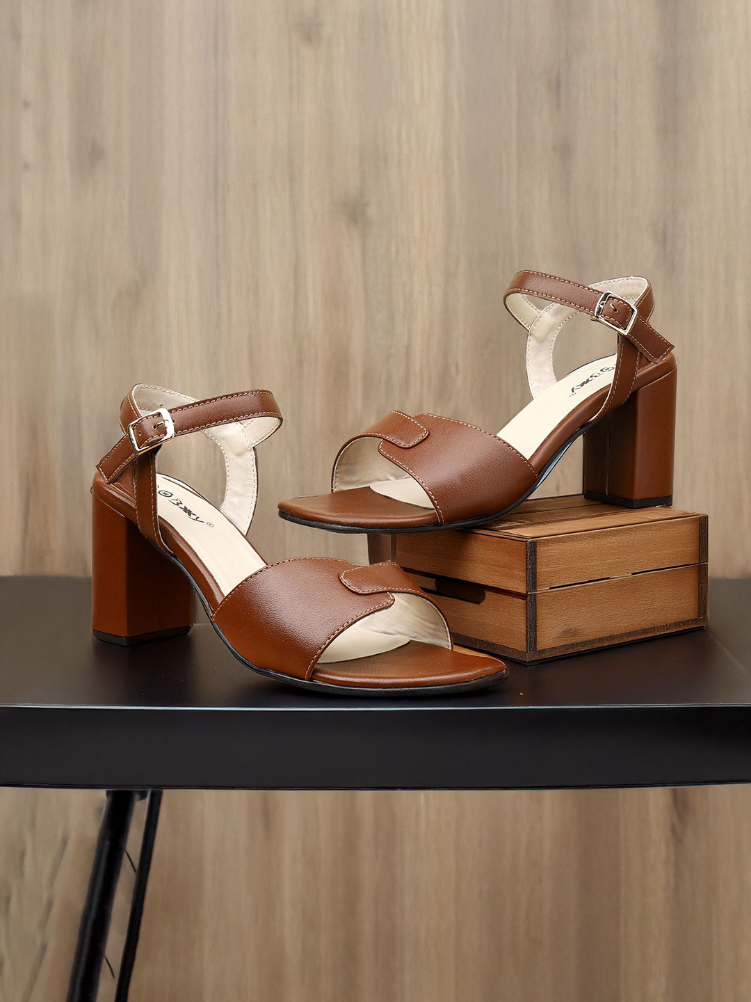 Bxxy Work High-Top Block Heel Pumps