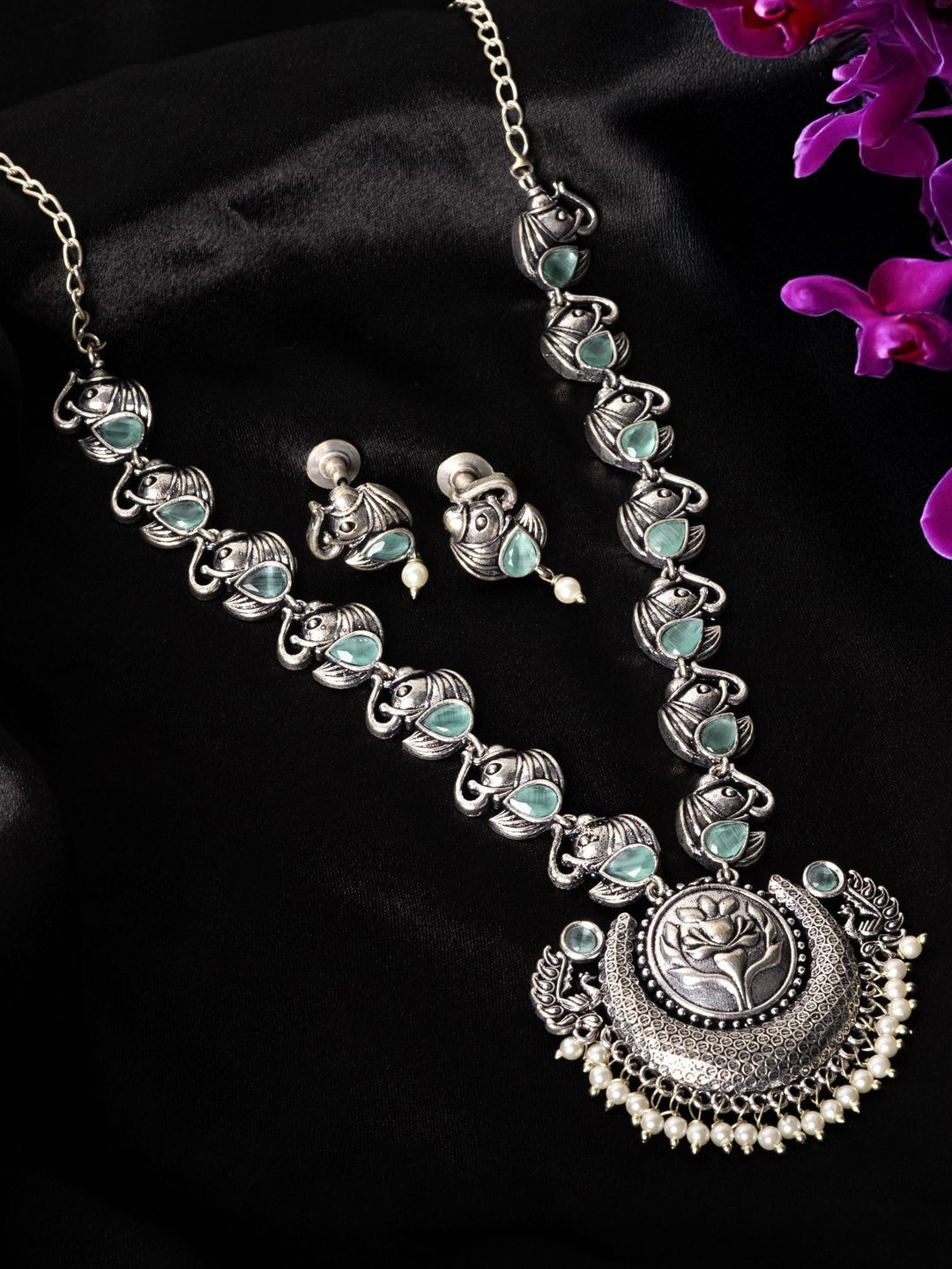 PANASH Stone-Studded & Beaded Jewellery Set
