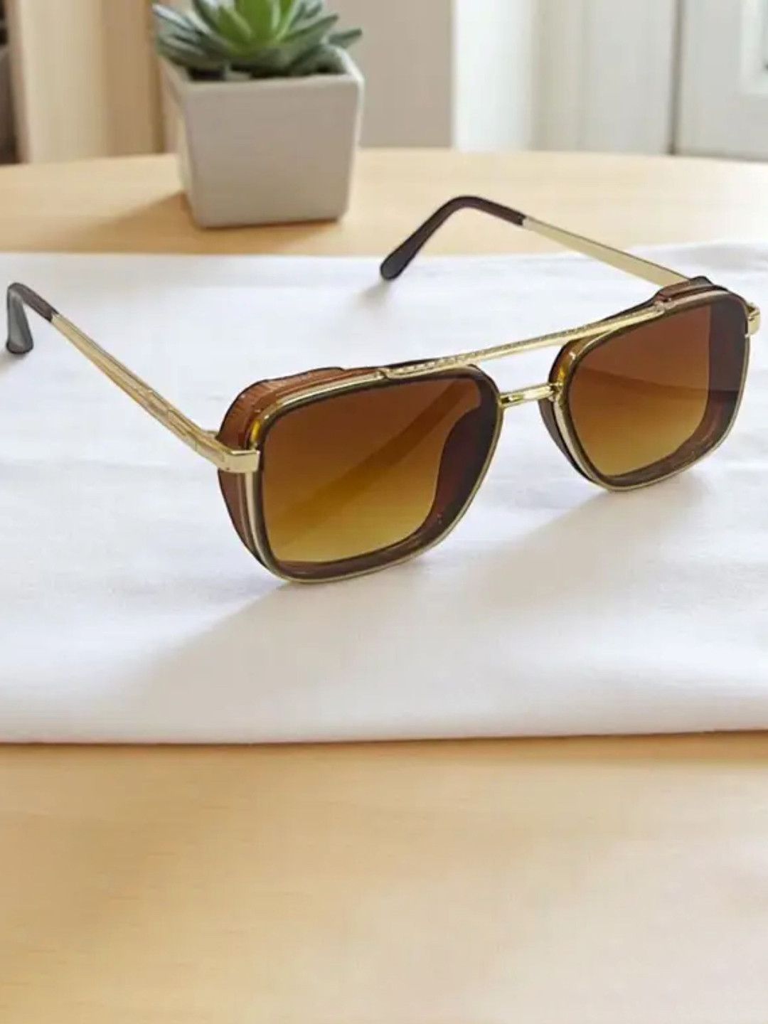 SpadeAces Men Rectangle Sunglasses With UV Protected Lens SP Boss 8008 Brown