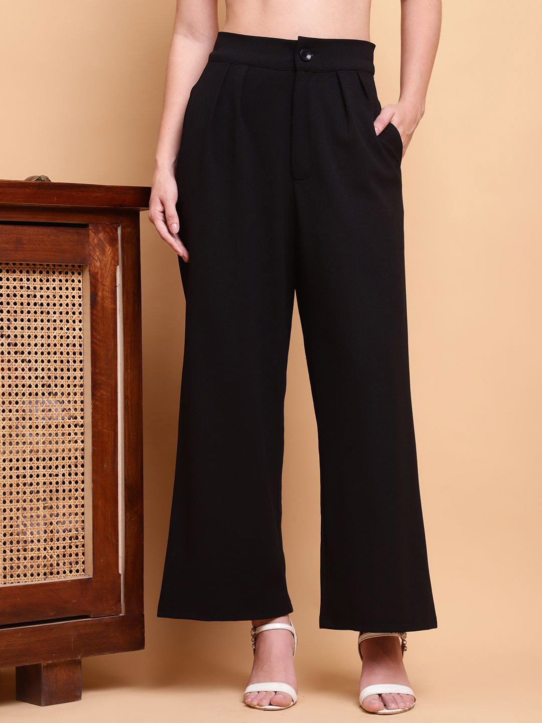 JAKANARY Women Relaxed Pleated Easy Wash Parallel Trousers