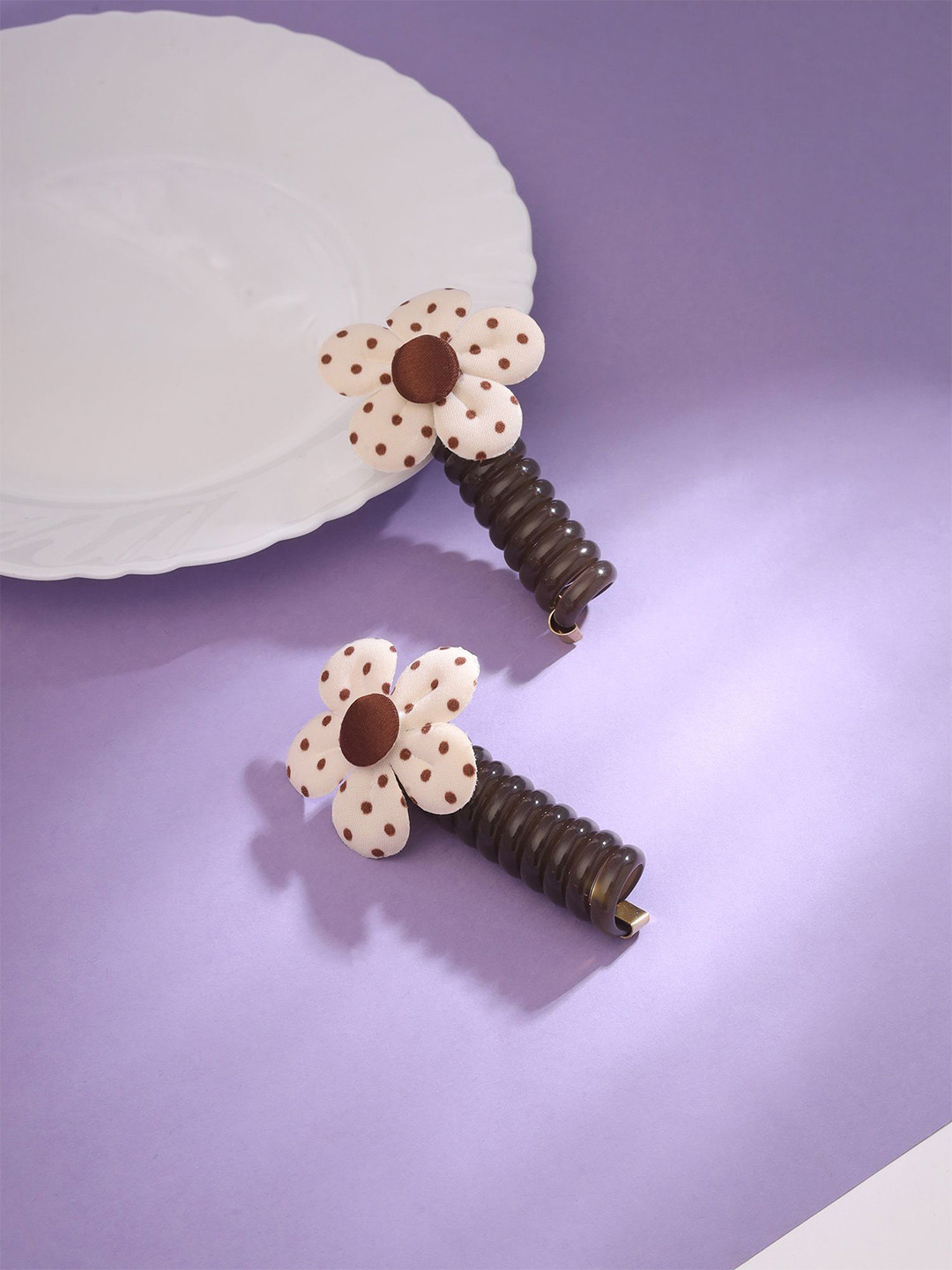 Yellow Chimes Girl's Combo Of 2 White Floral Spiral Elastic Hair Ties Ponytail Holders