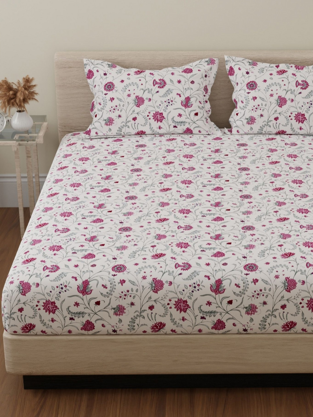 Huesland by Ahmedabad White & Pink Floral Cotton 144TC Super King Bedsheet Set-2.75mx2.75m