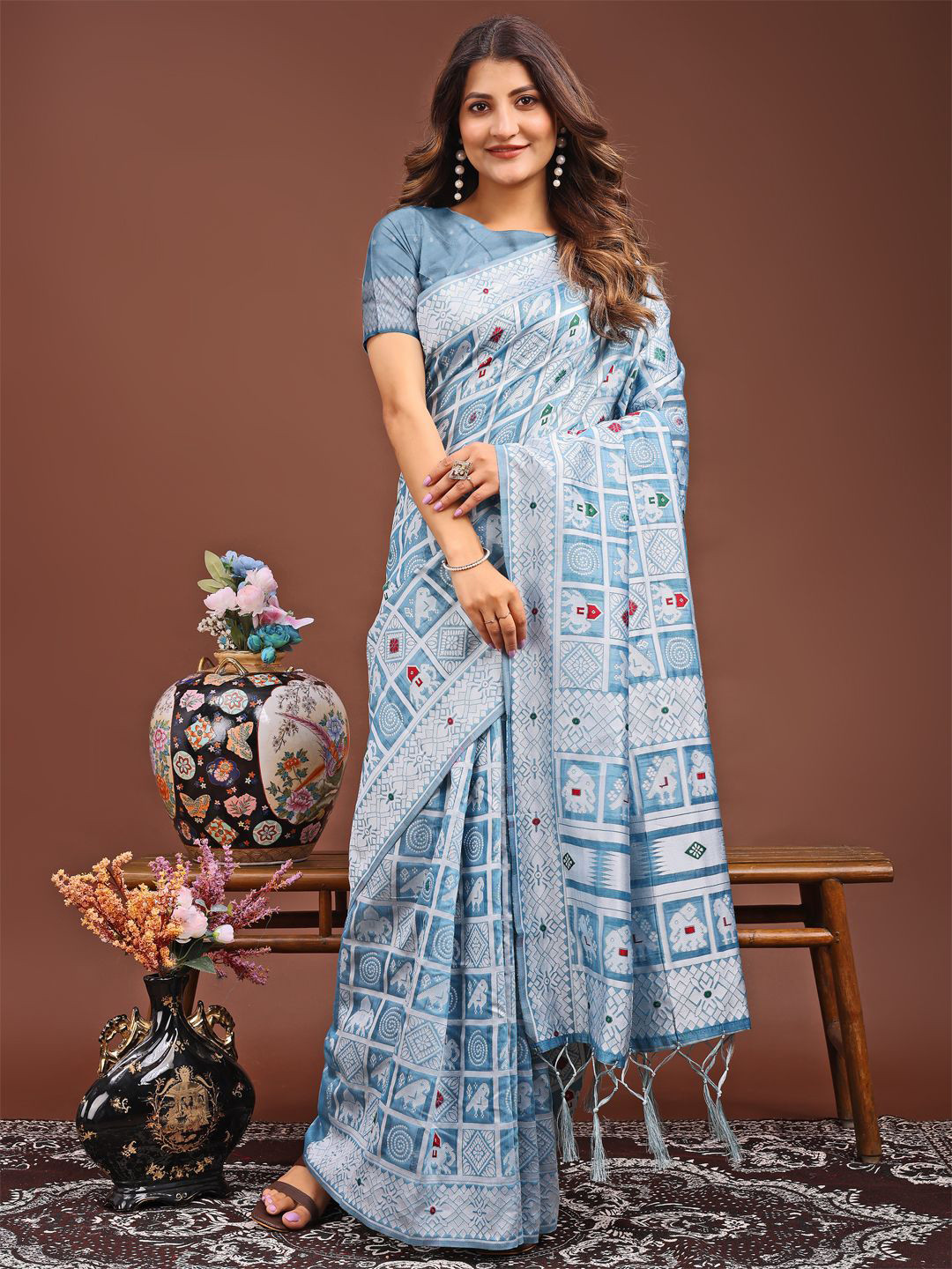 Pandadi Saree Geometric Woven Design Zari Sarees