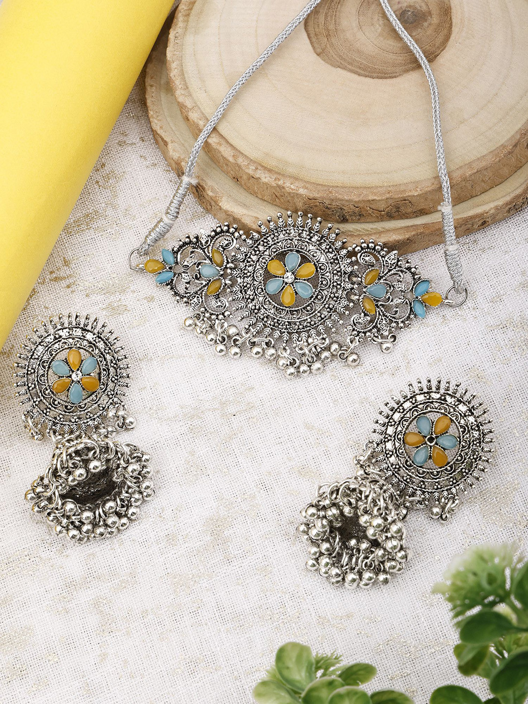 PUJVI Stone-Studded & Beaded Round Center Flower Jewellery Set