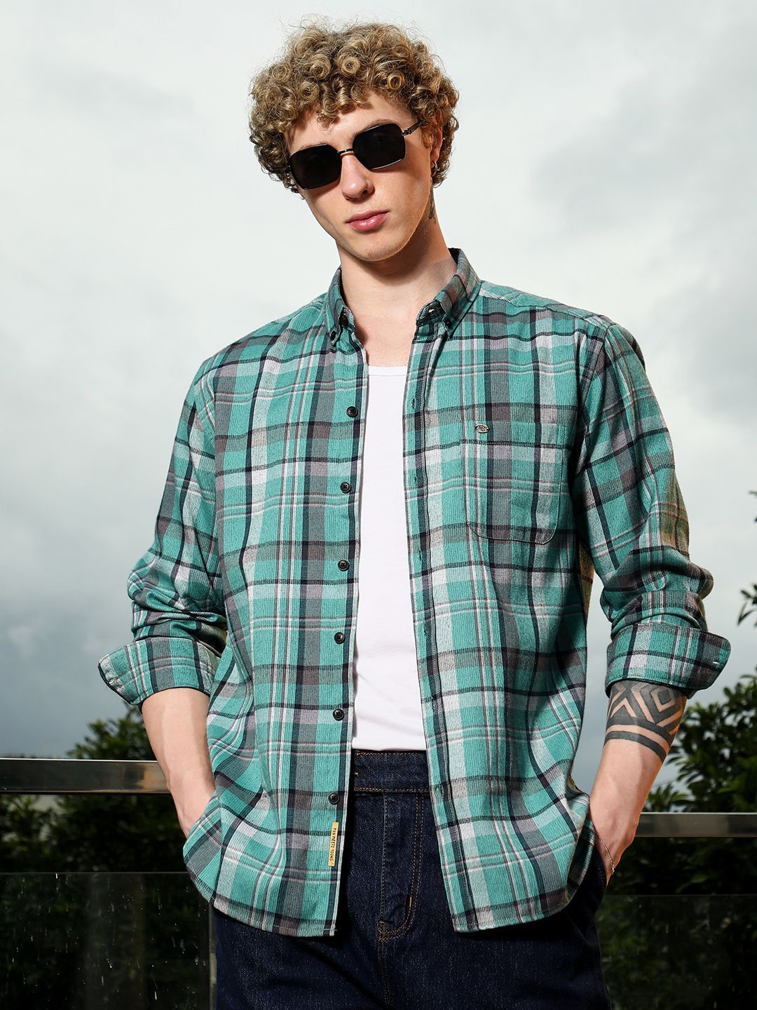 Campus Sutra Comfort Tailored Fit Checked Button-Down Collar Cotton Casual Shirt
