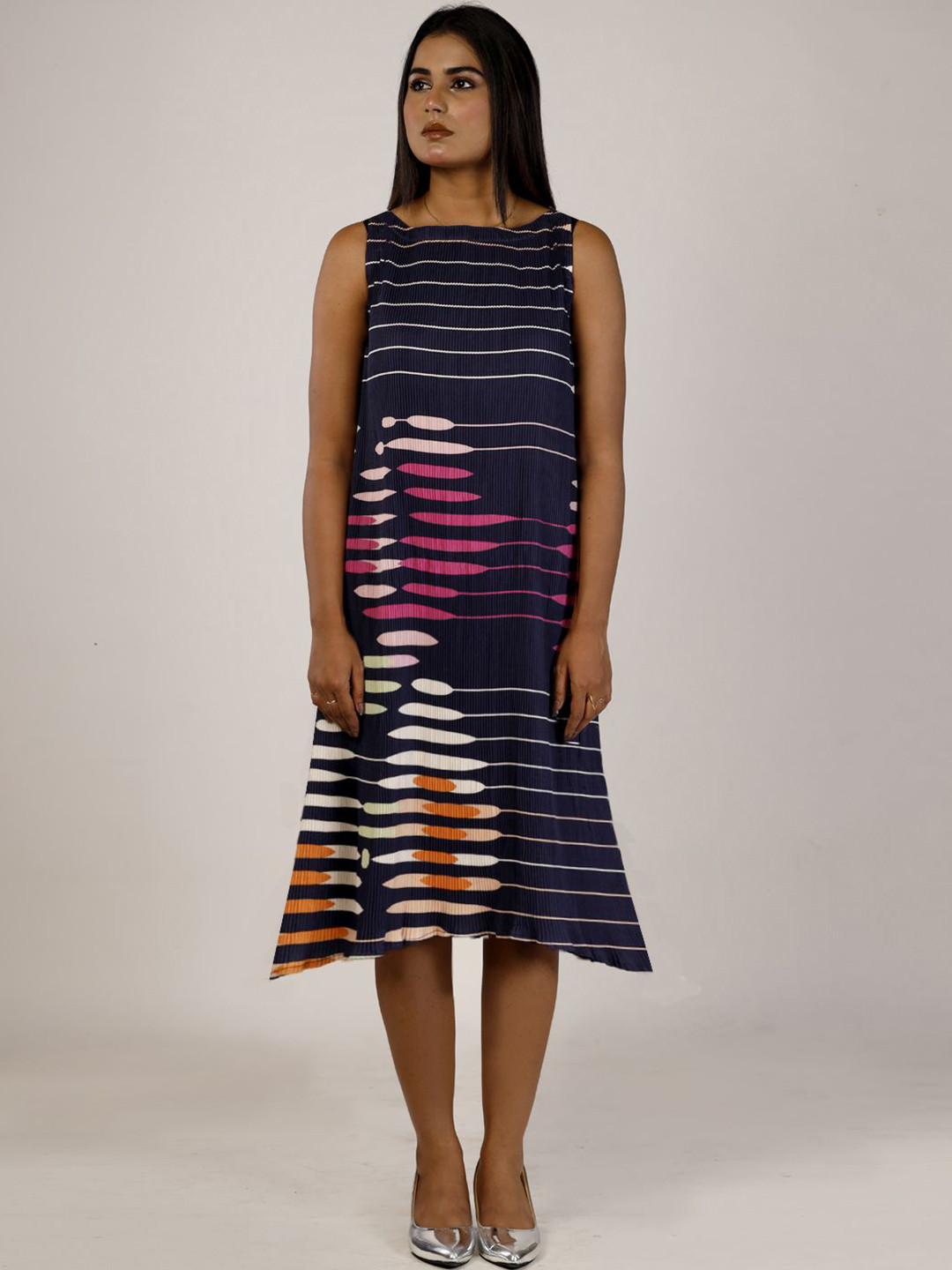 Bunosilo Abstract Print Boat Neck Accordion Pleats A-Line Midi Dress