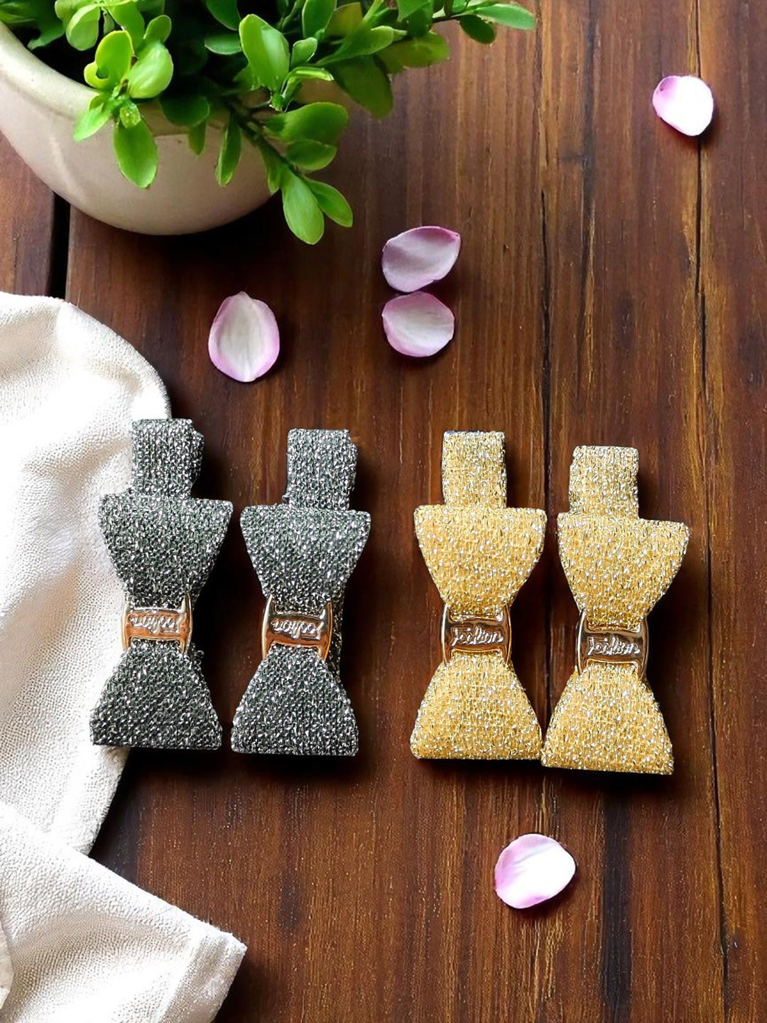 LYTIX Girls Set Of 4 Glittery Metal Alligator Hair Clips