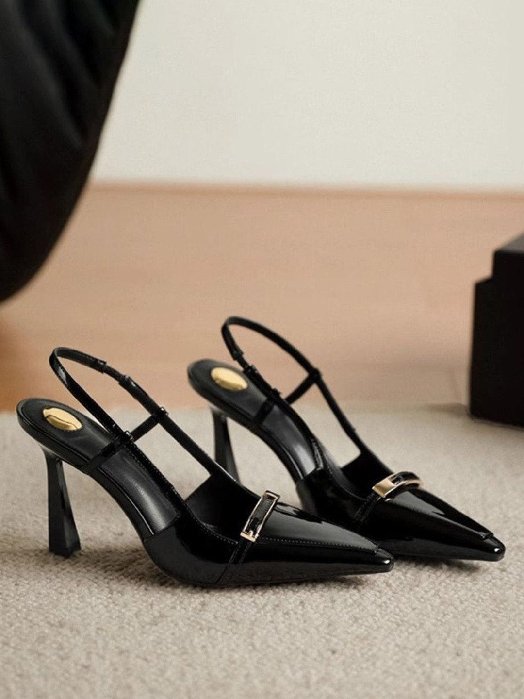 Ozzaro Women Mademoiselle Muse Heel