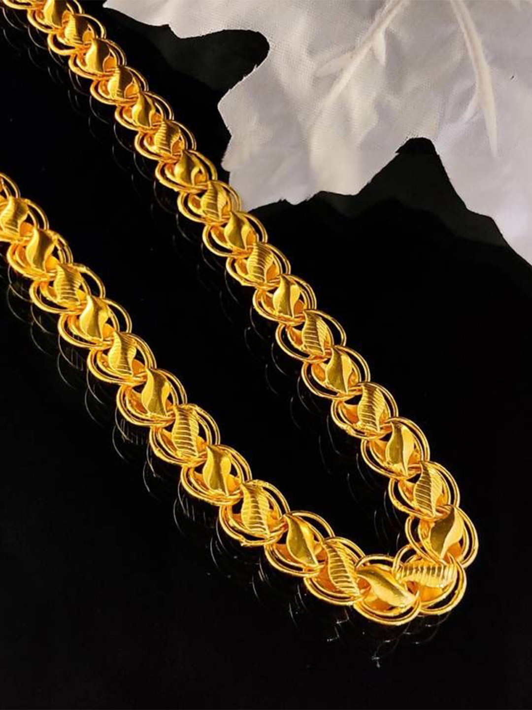 Lootnixx Unisex Gold-Plated Lotus Chain