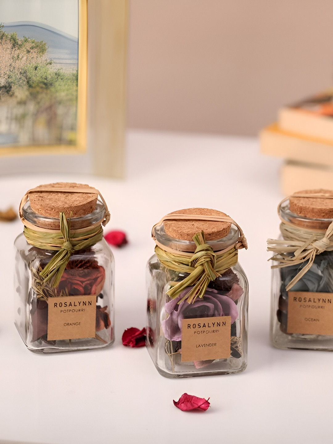 Decor de Maison Purple 3 Pieces Lea Dried Floral Potpourri Showpieces