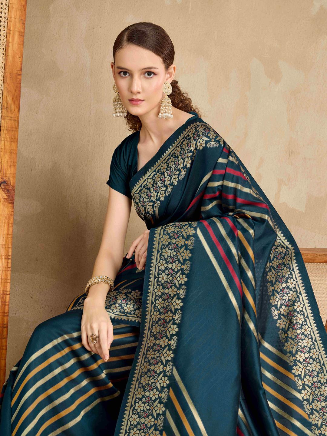 Shreyansh creation Banarasi Woven Saree with Tassels