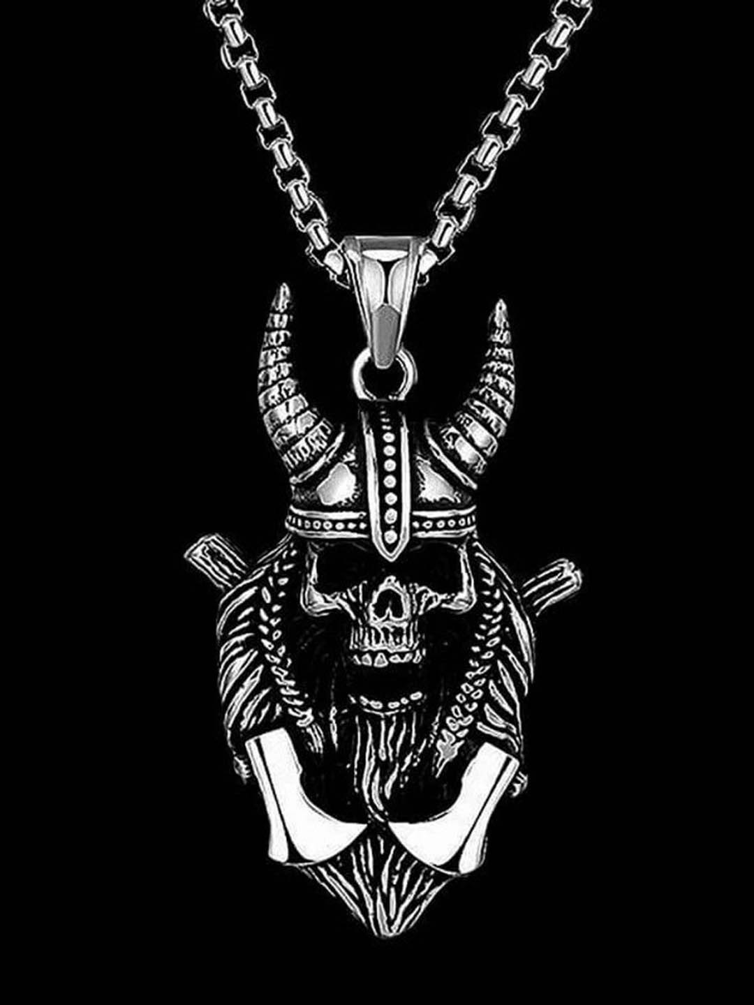 Heer Collection  Stainless Steel Contemporary Helmet Horn Skull Pendant With Chain