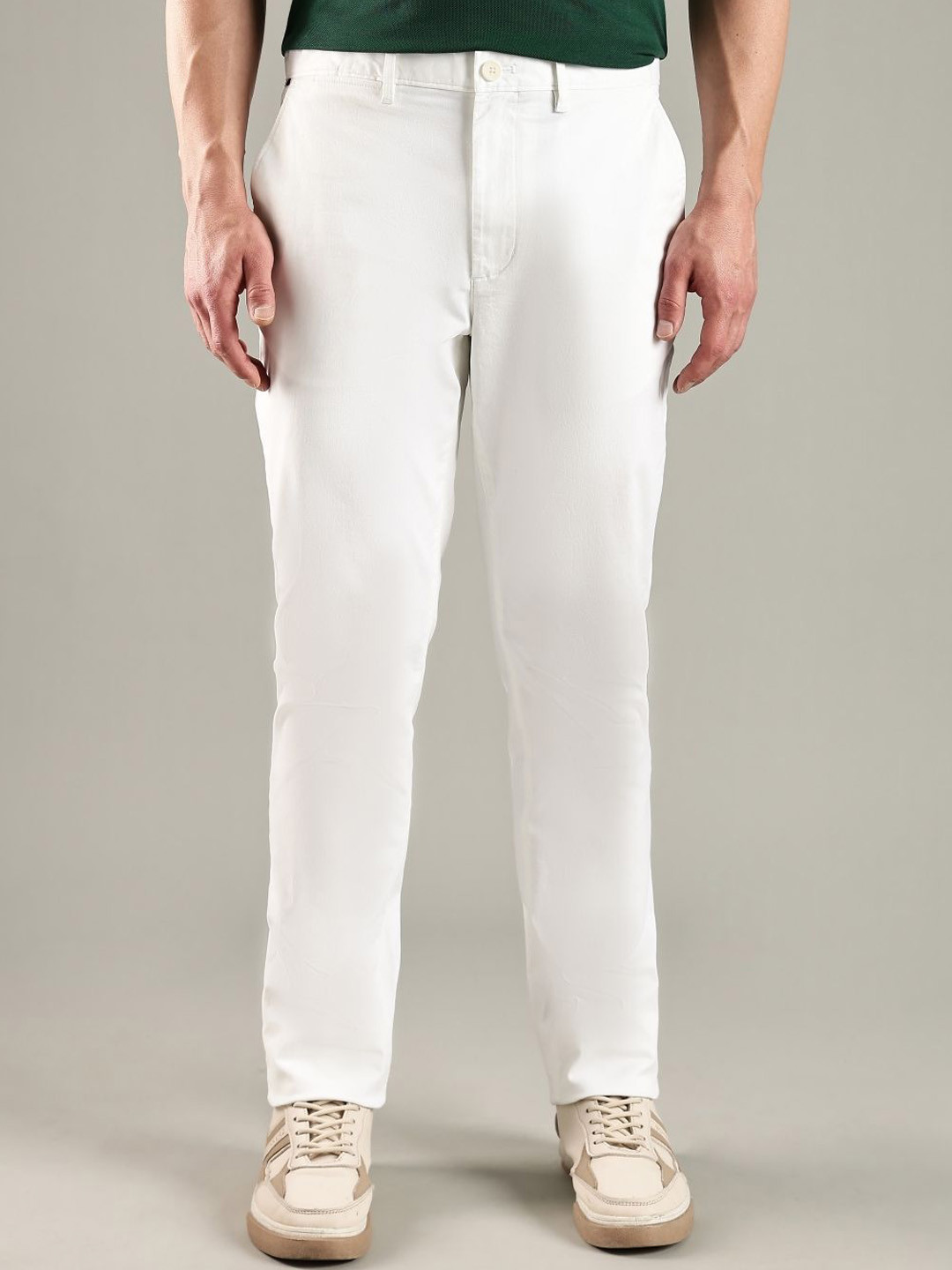 Tommy Hilfiger Men Relaxed Fit Mid-Rise Flat-Front Chinos Trousers