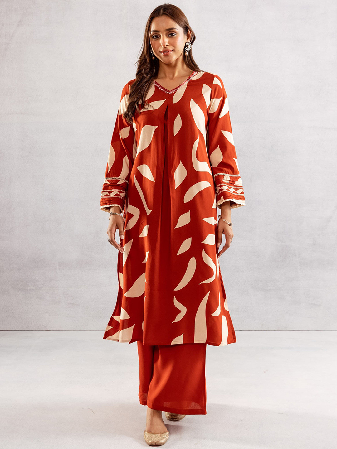 Women Abstract Printed Cotton Kurta with Palazzos