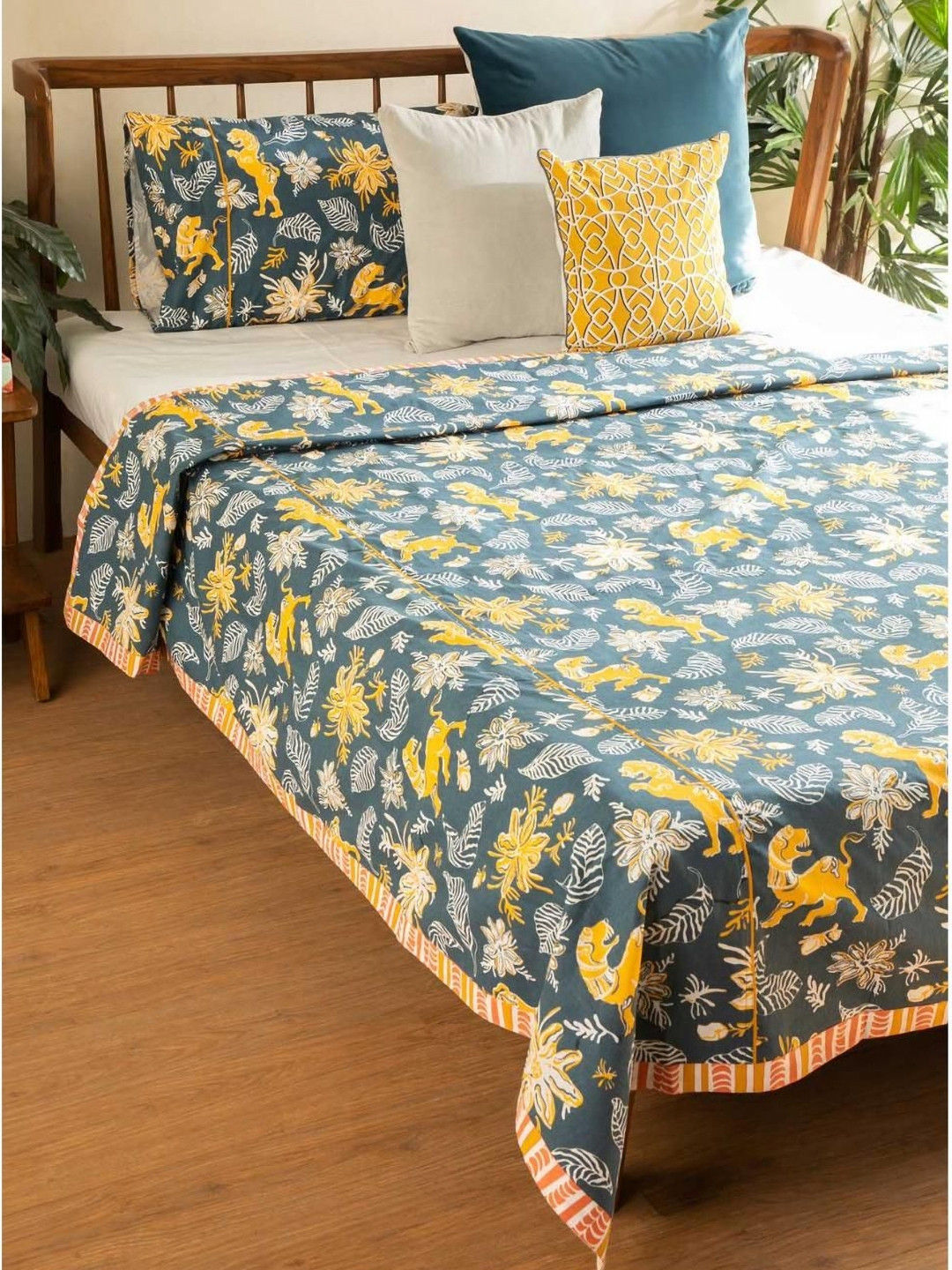 FREEDOM TREE Ahnan Navy Blue & Yellow Printed Pure Cotton Double Bedcover