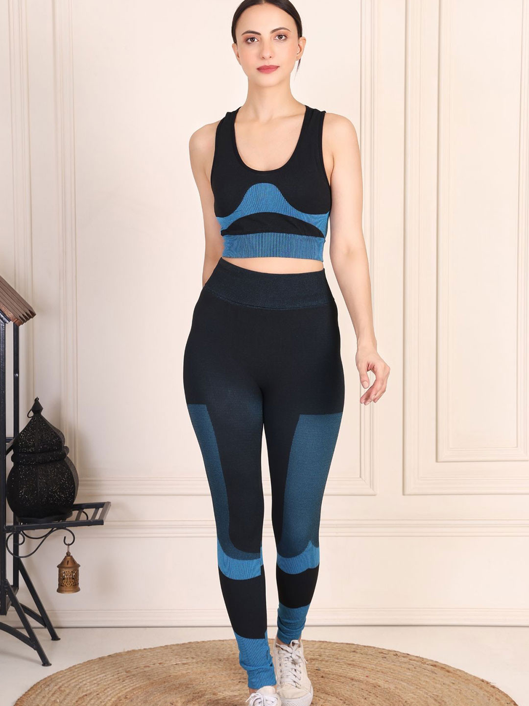 CareDone Colourblocked Full Coverage Workout Bra With Legging