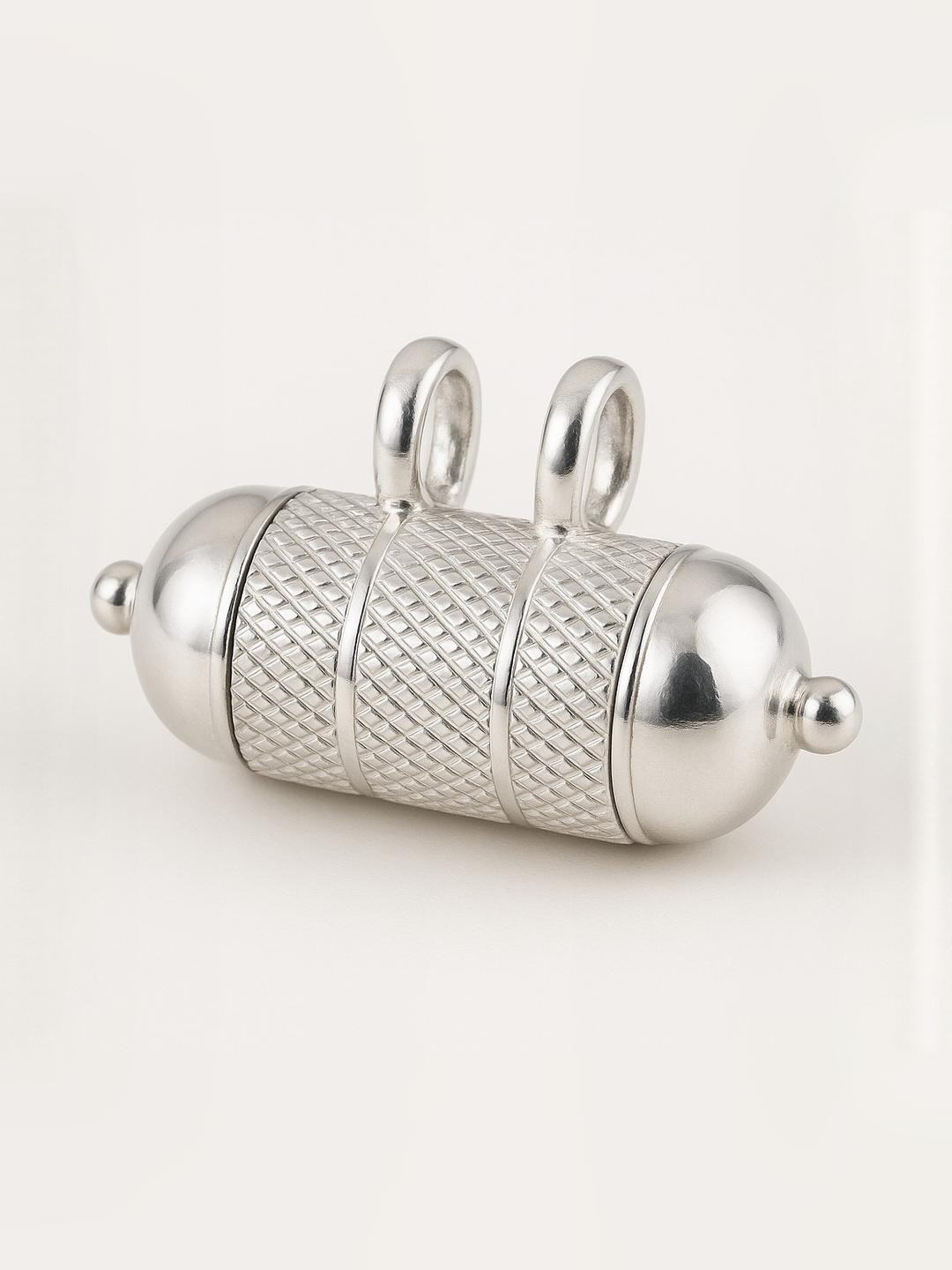 SOMYA Silver Oval Pendant