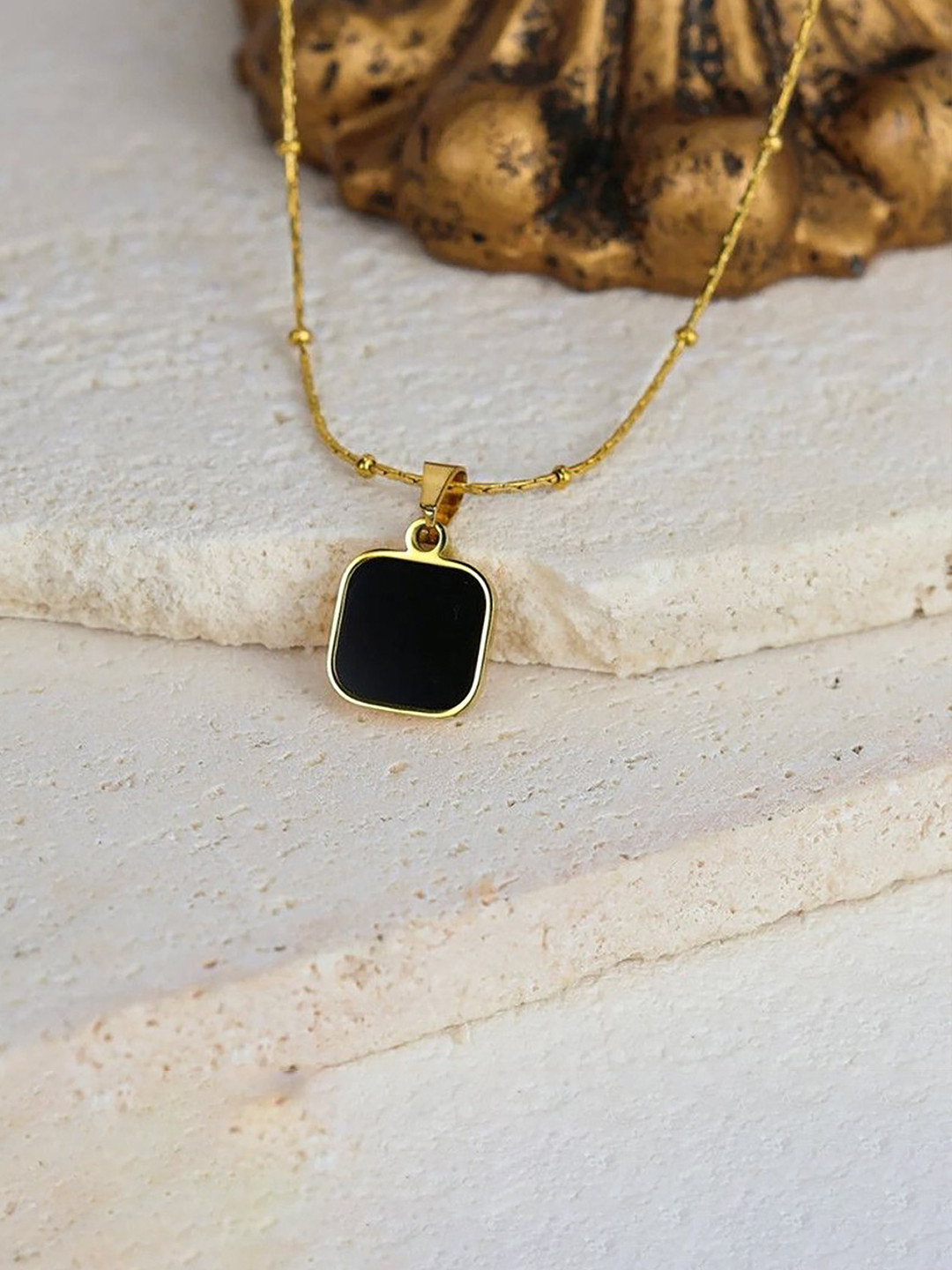 GLOWZI Stainless Steel Gold-Plated Square Pendants With Chains