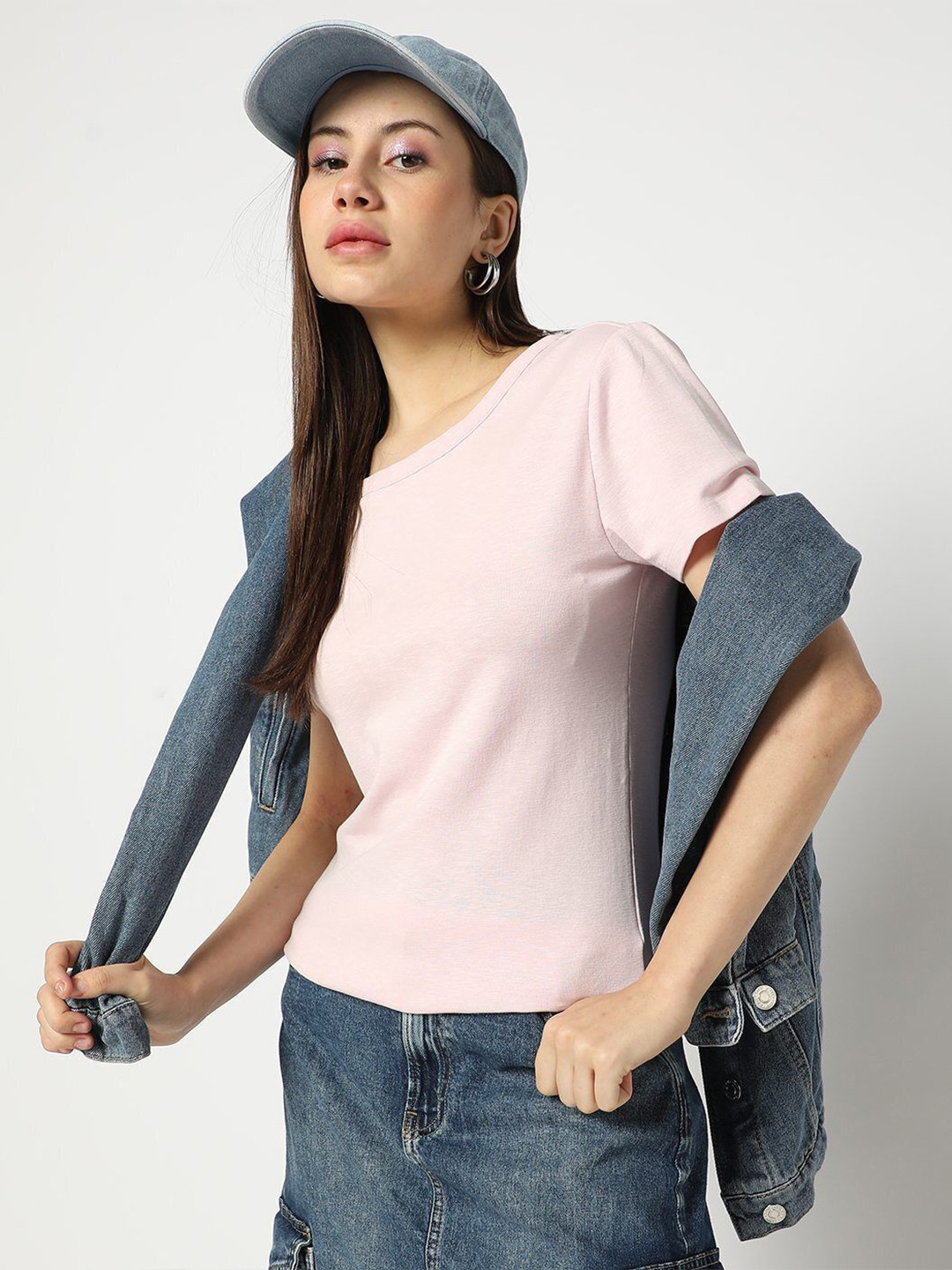GAP Women Solid Round Neck Cotton T-shirt