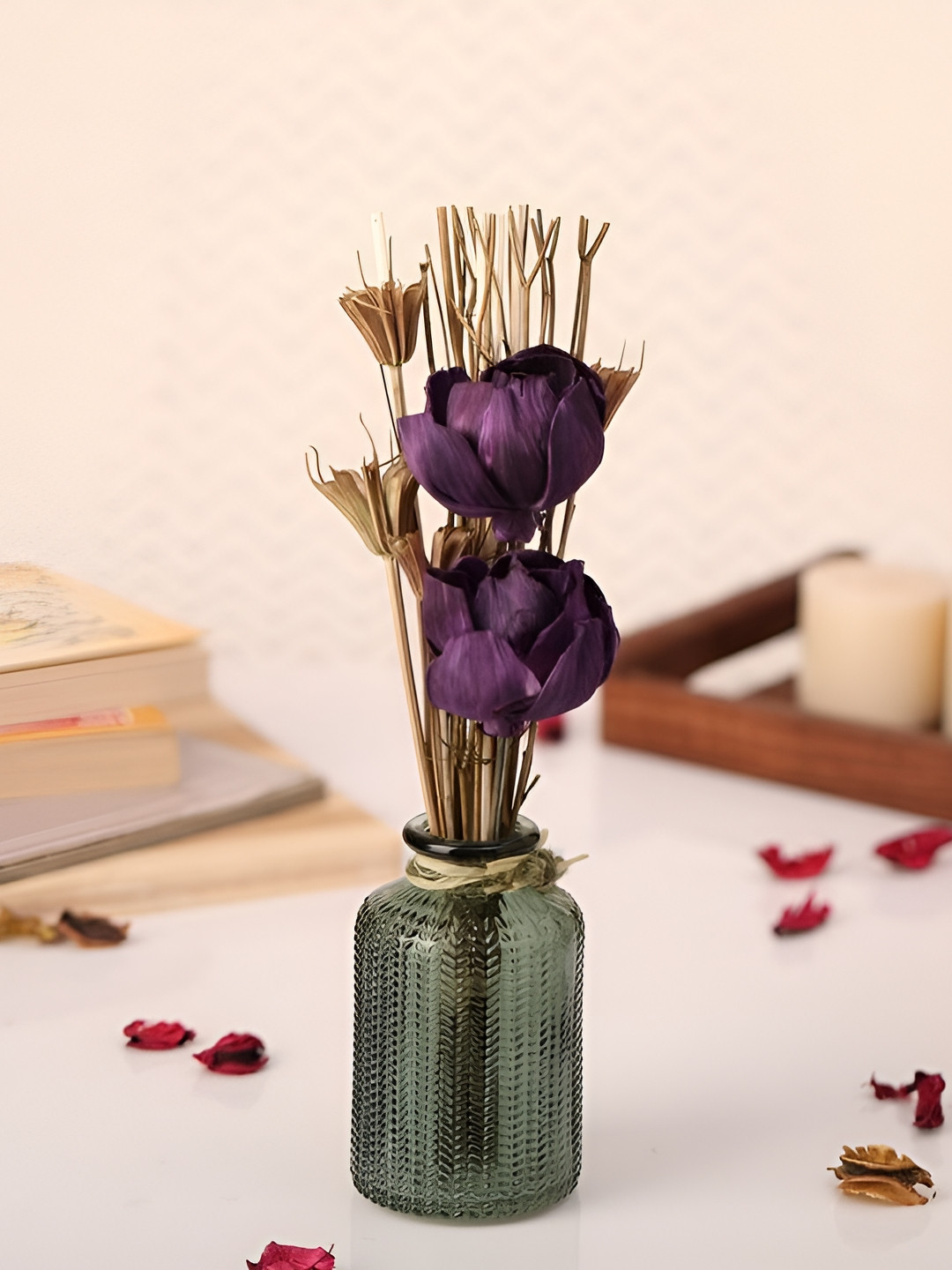 Decor de Maison Lavender Sherrie Floral Lavender Aromatic Showpiece